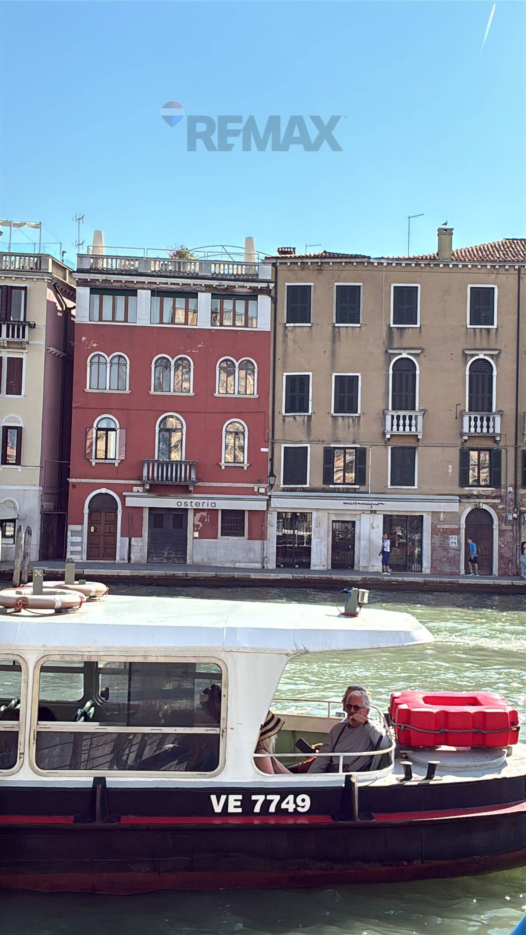 Edificio all'aperto