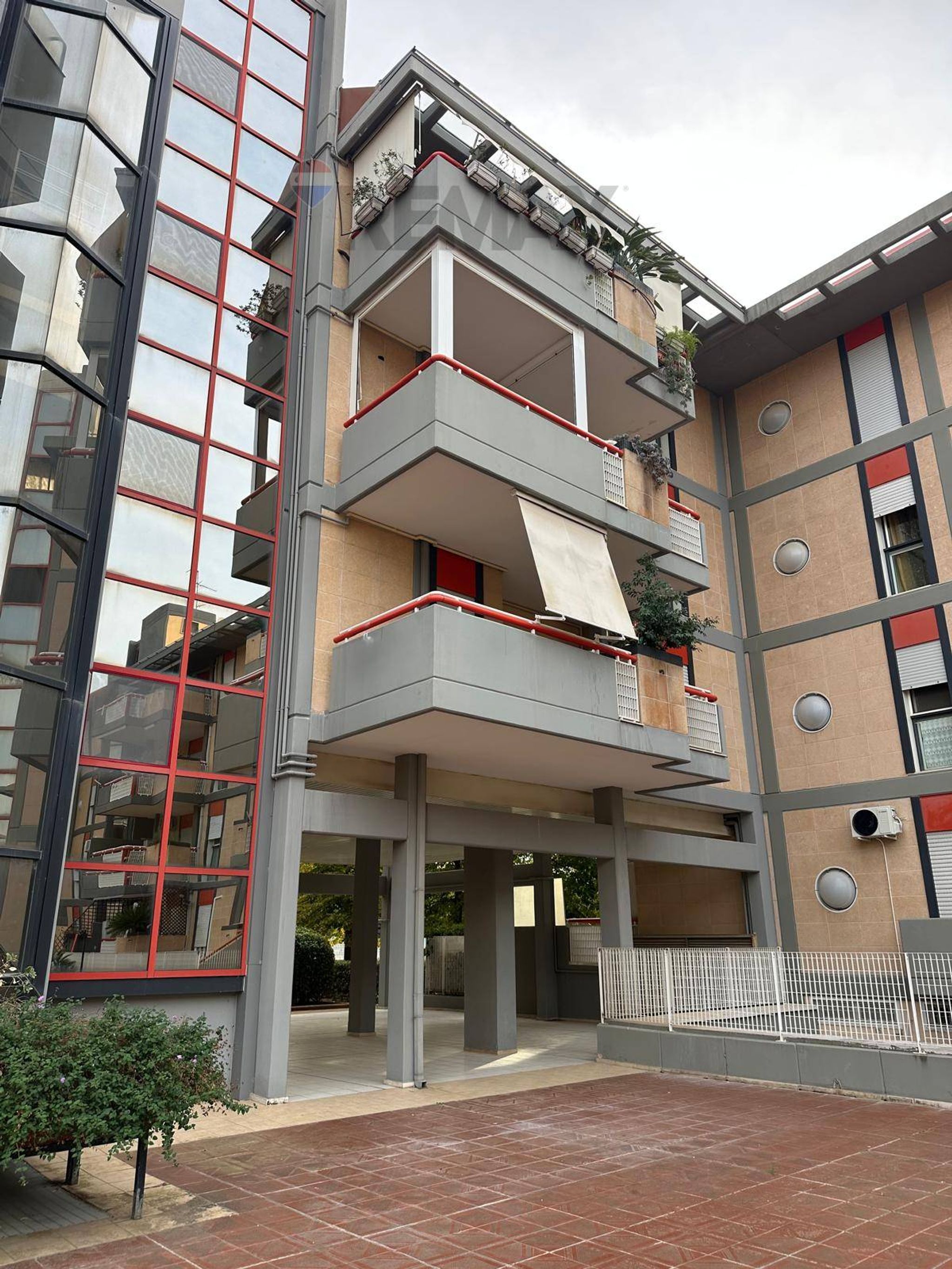 Edificio all'aperto