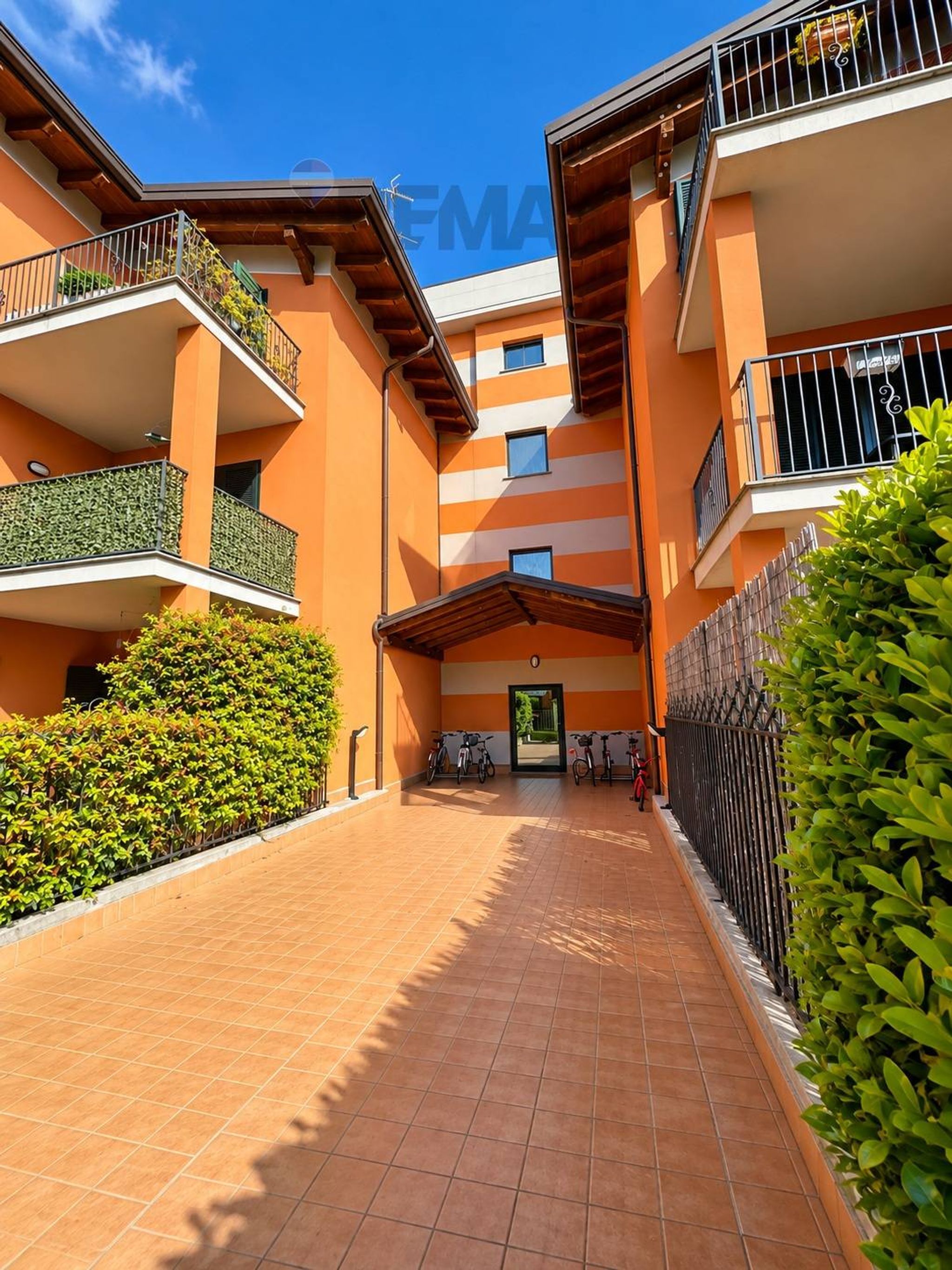 Edificio all'aperto