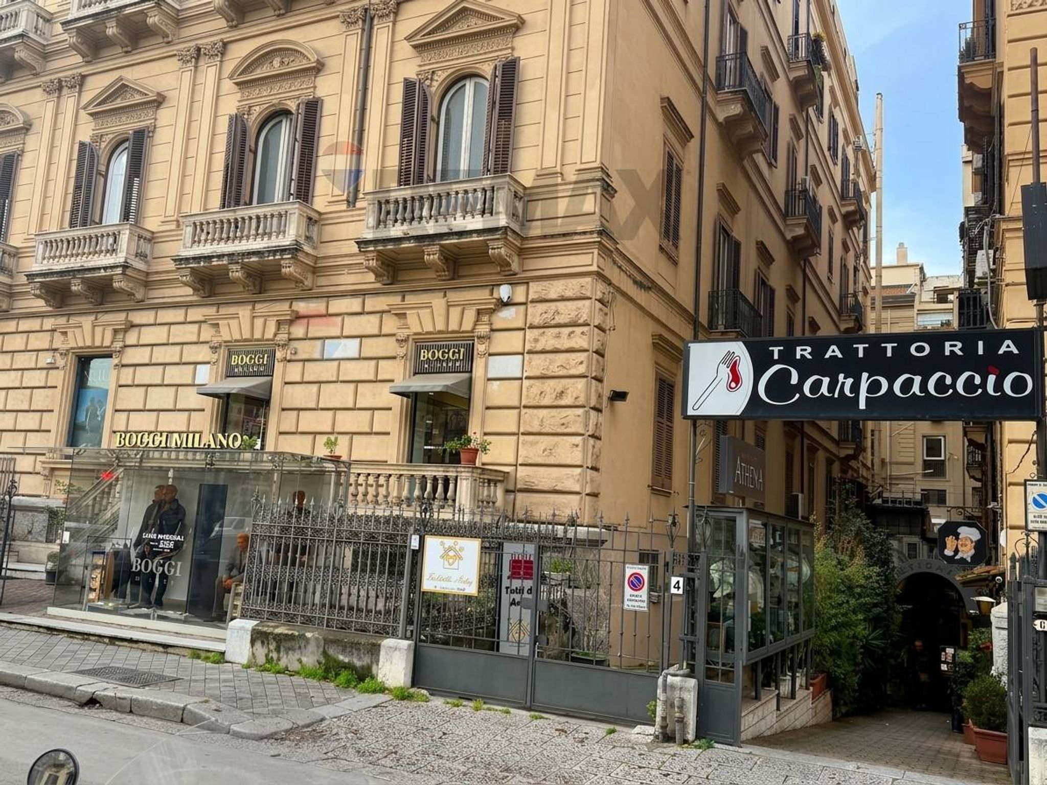 Edificio all'aperto