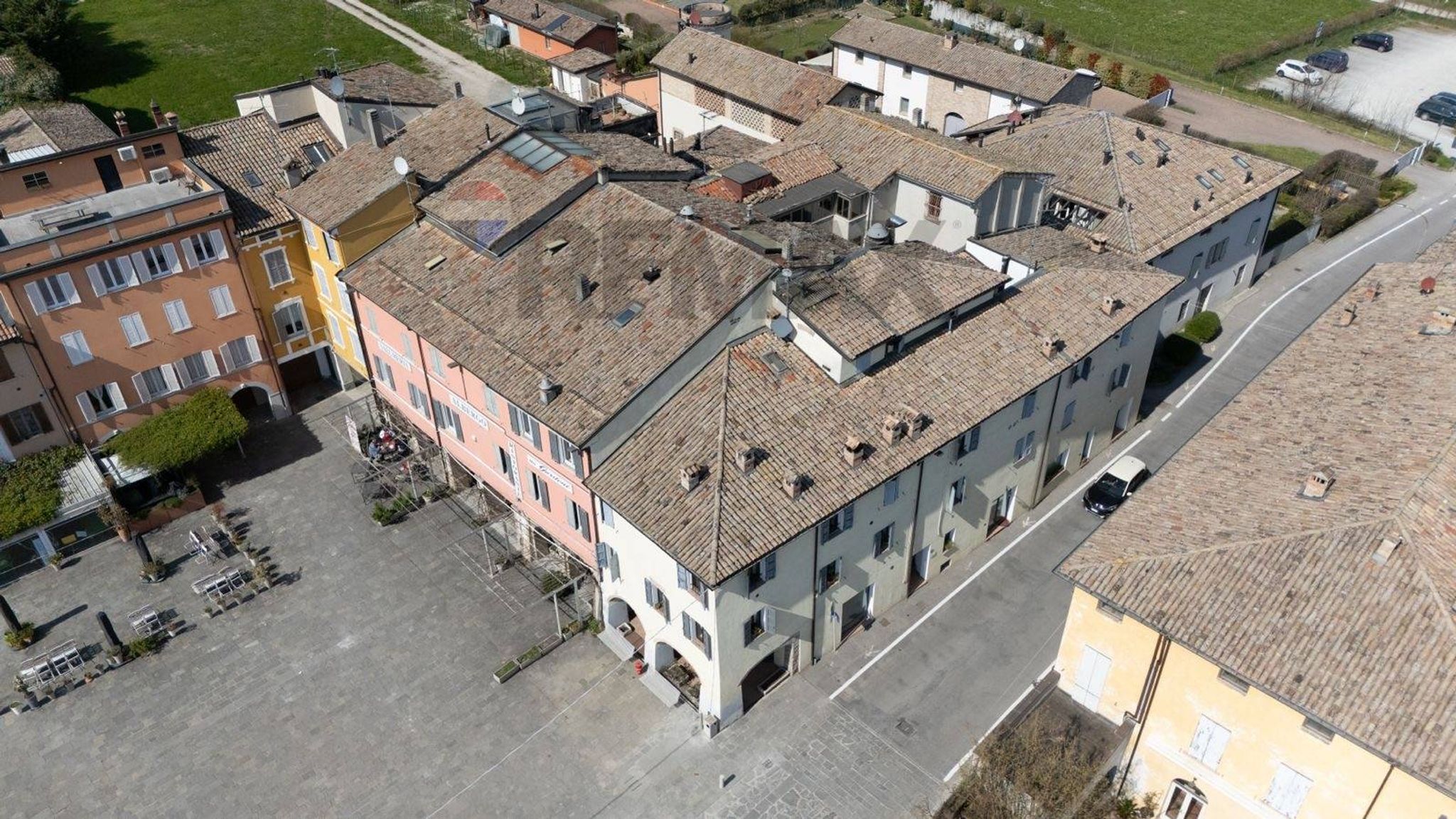 Edificio all'aperto