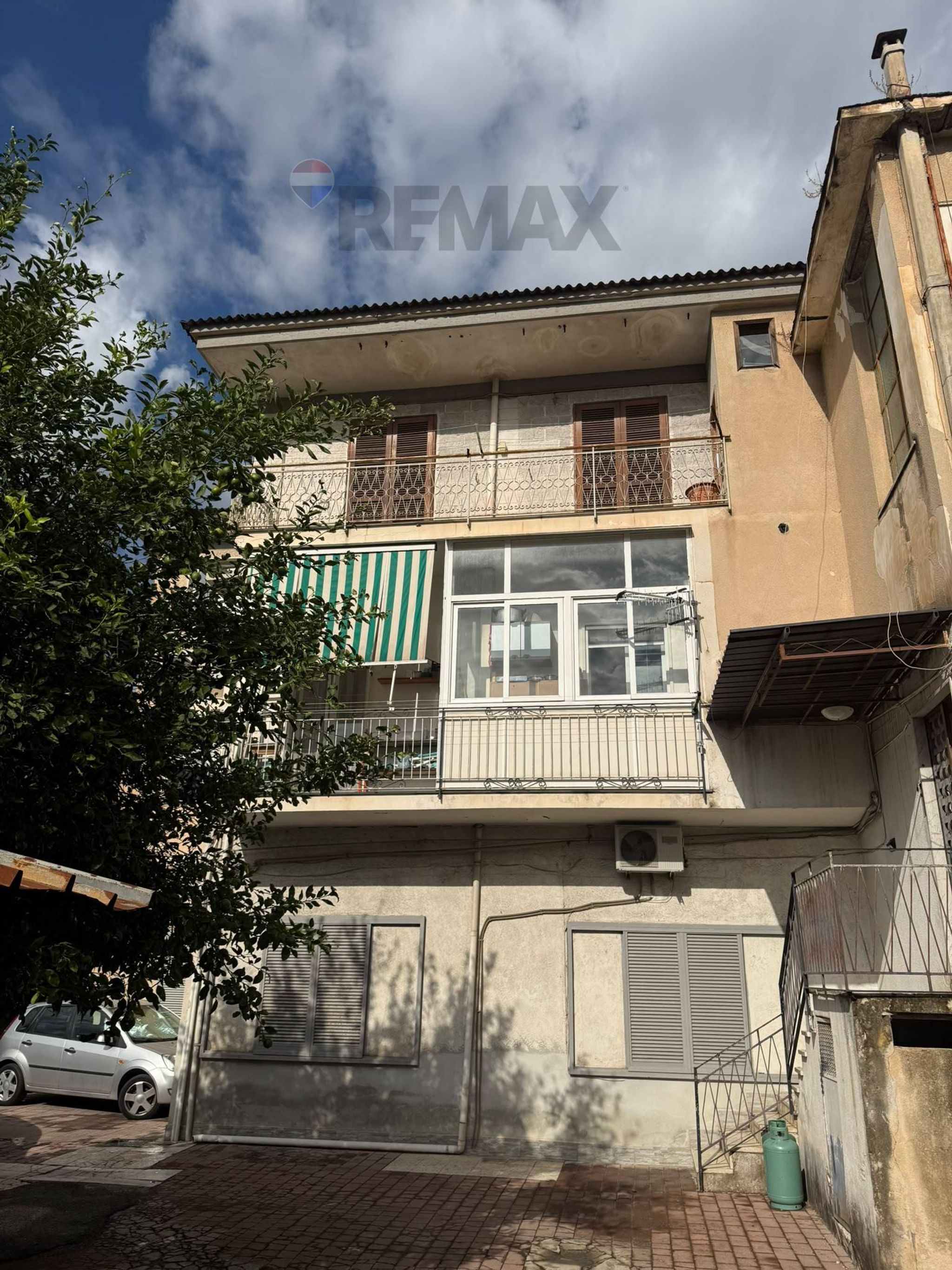 Edificio all'aperto