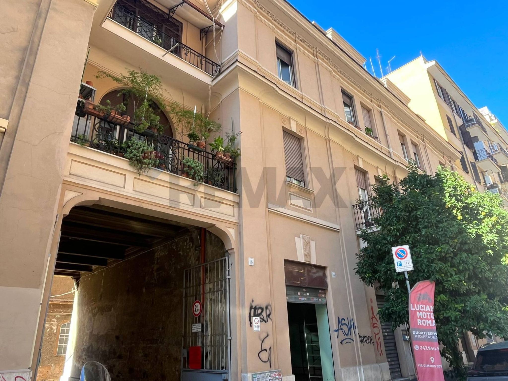 Property in Roma