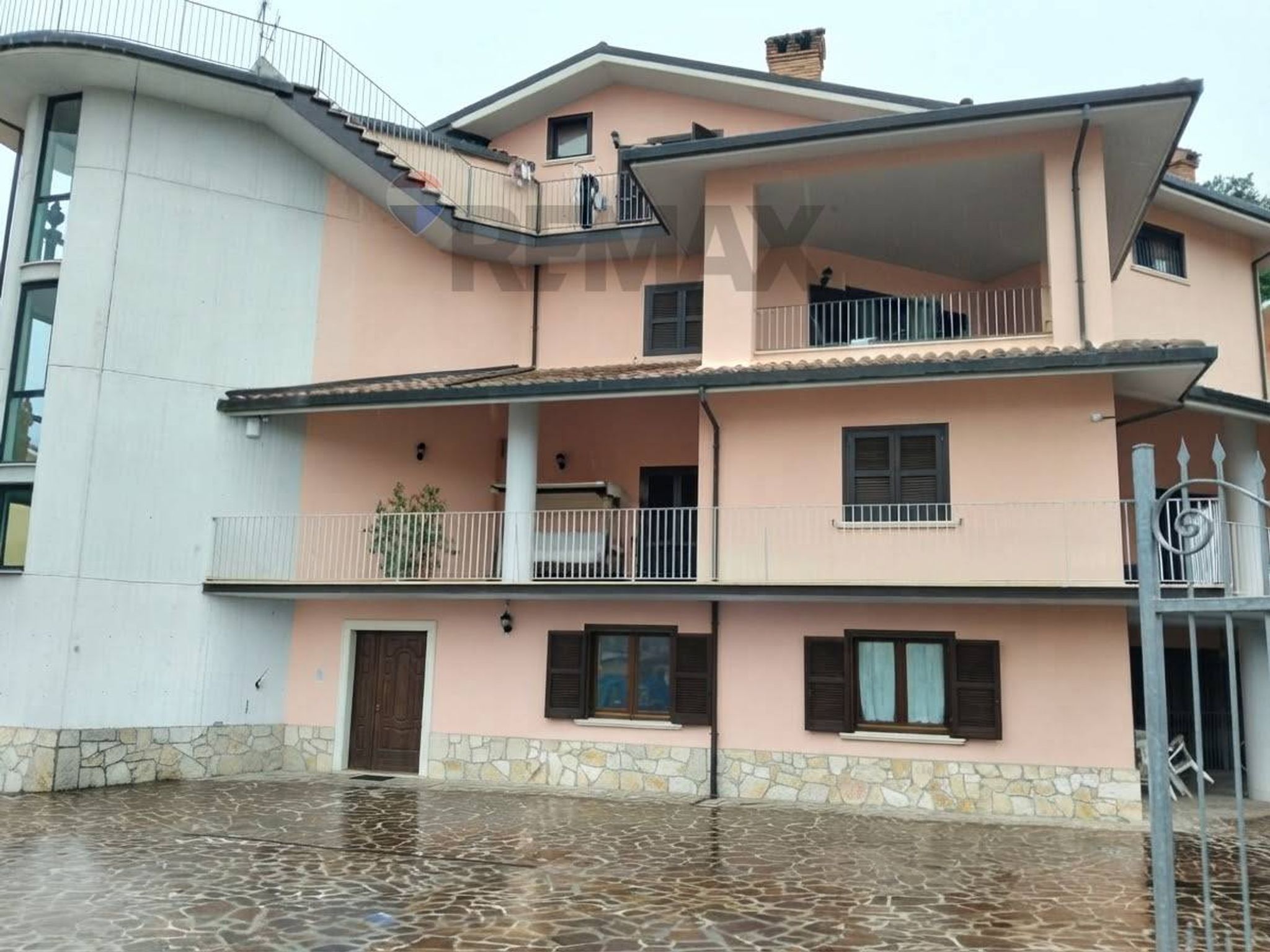 Edificio all'aperto