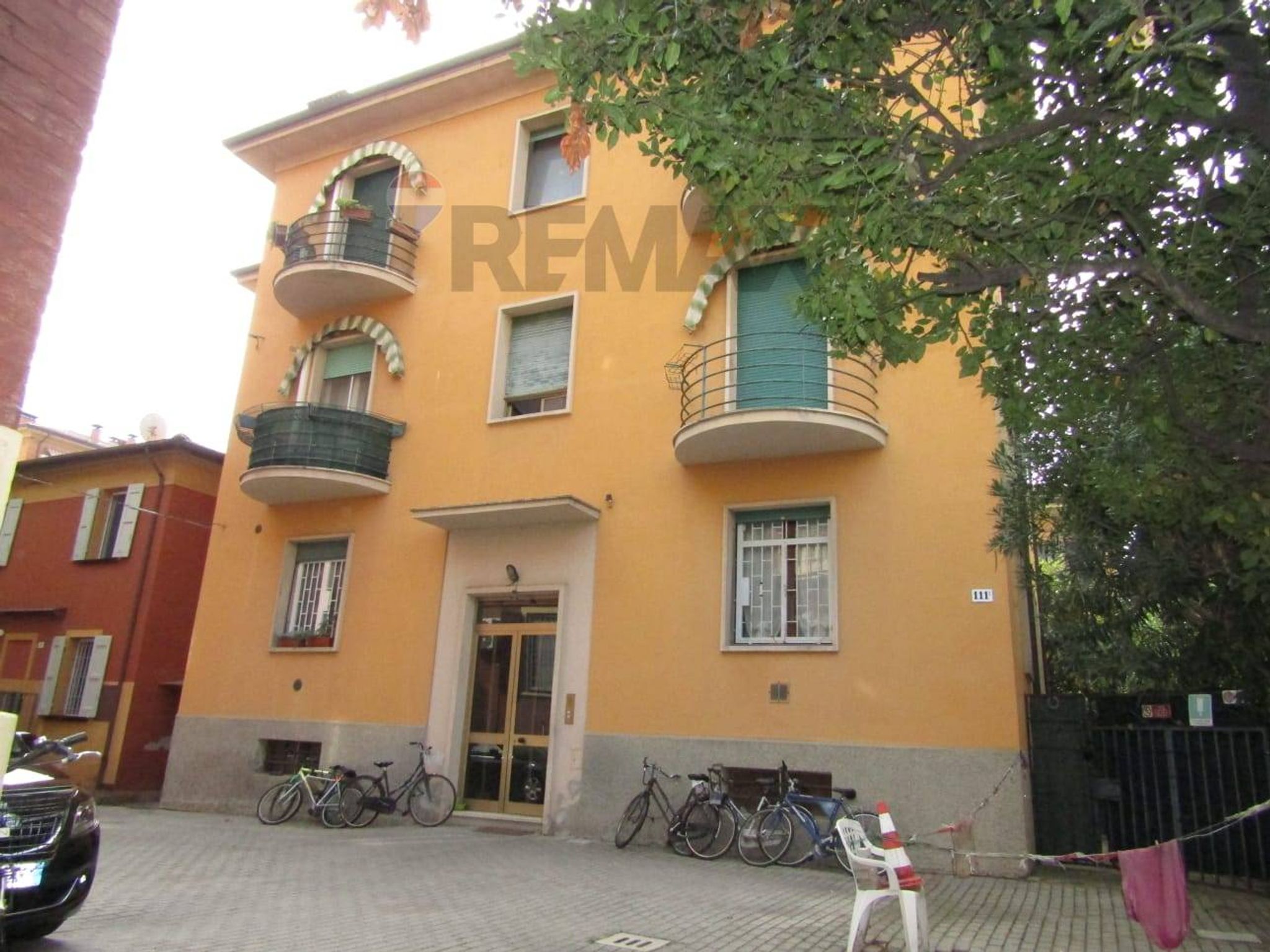 Edificio all'aperto