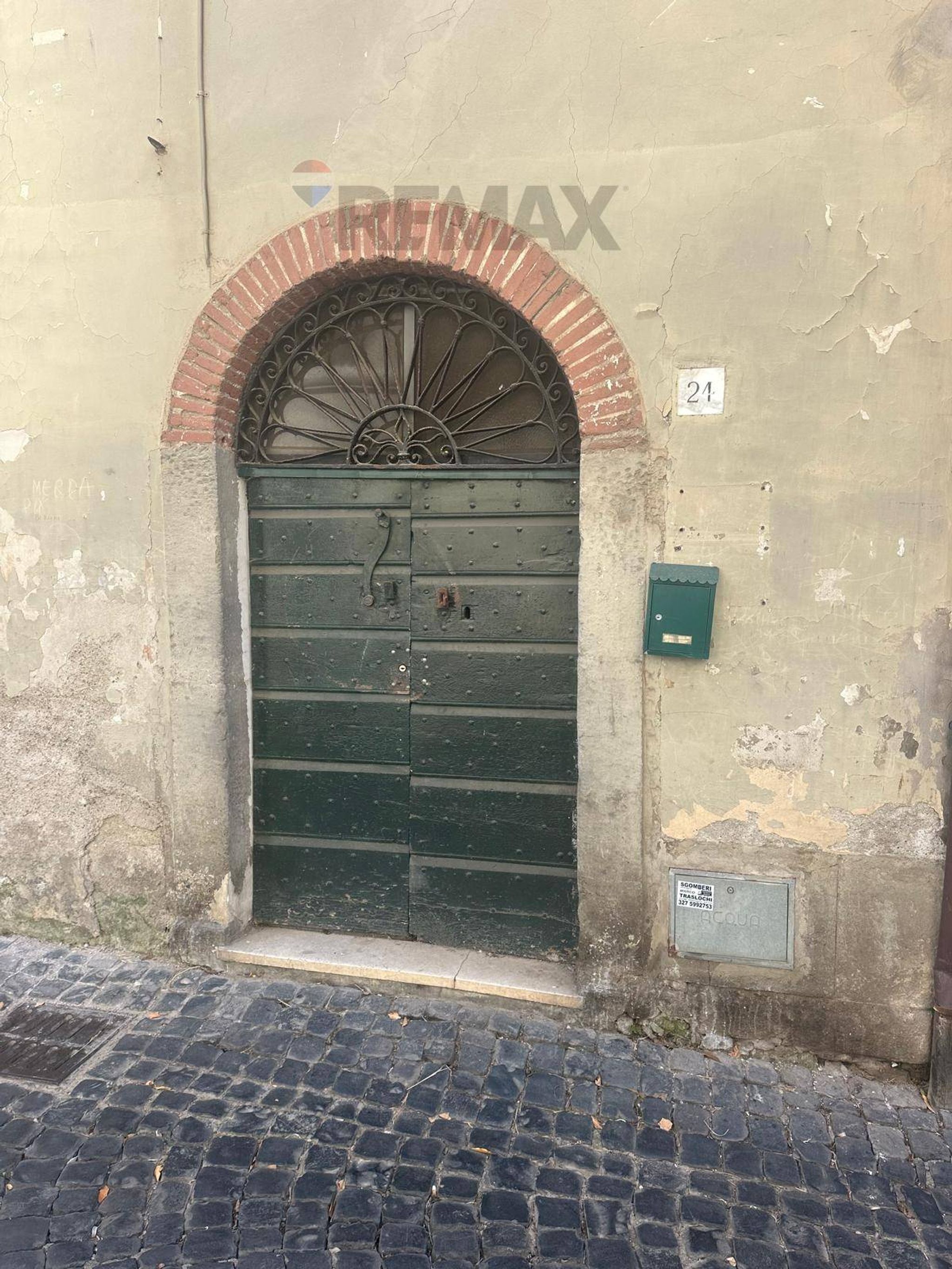 Edificio all'aperto