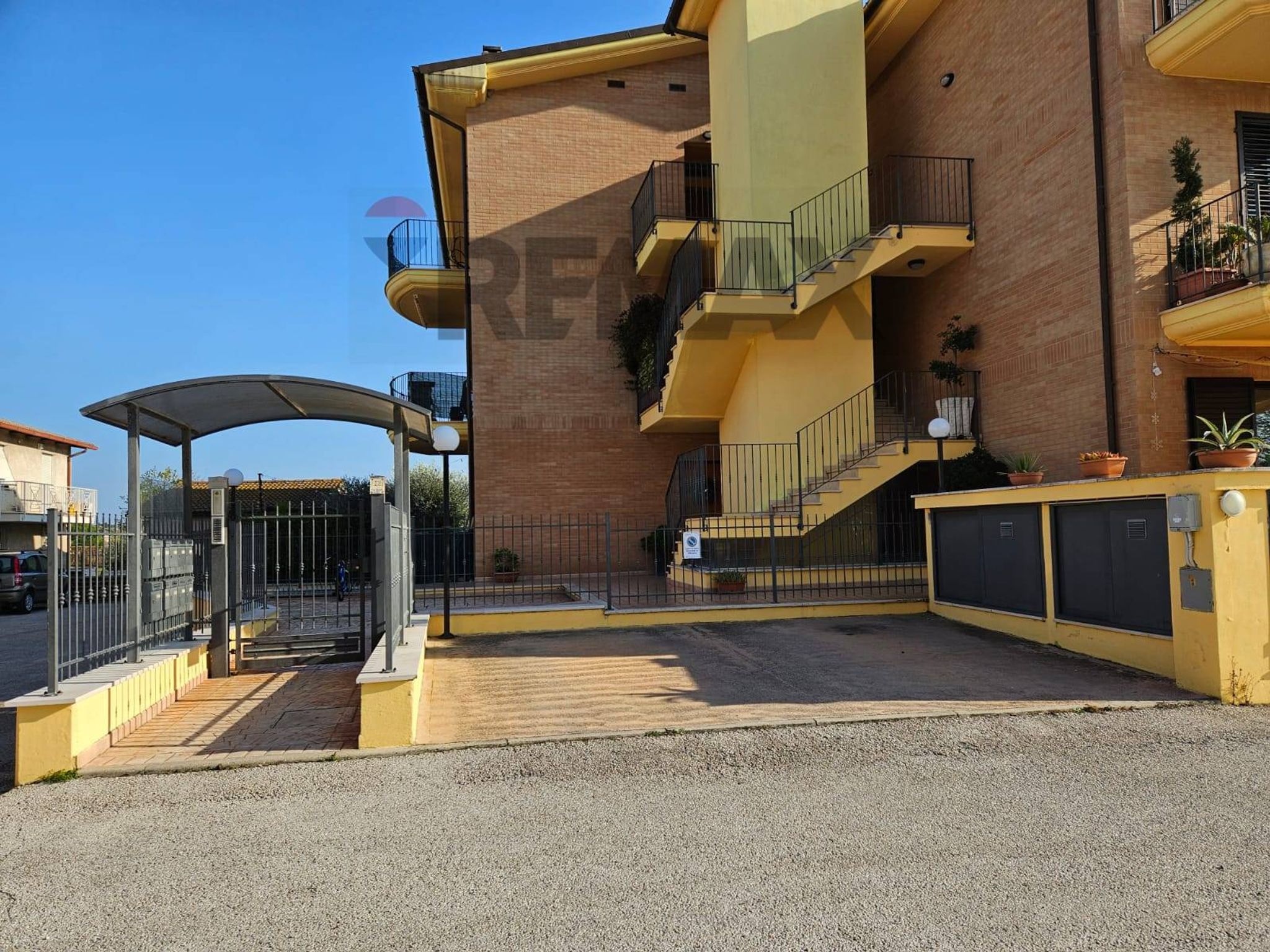 Edificio all'aperto