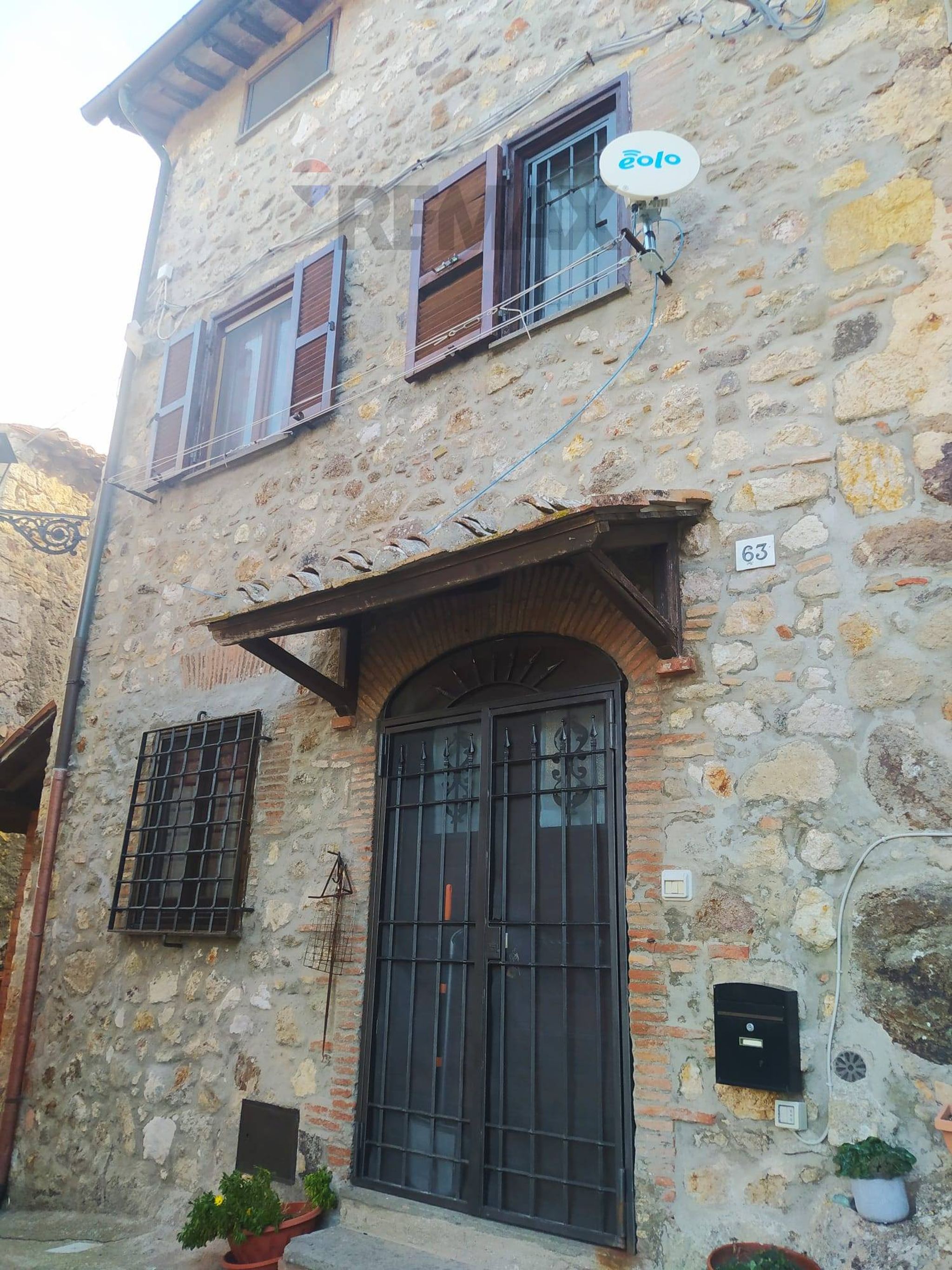 Property in Tolfa