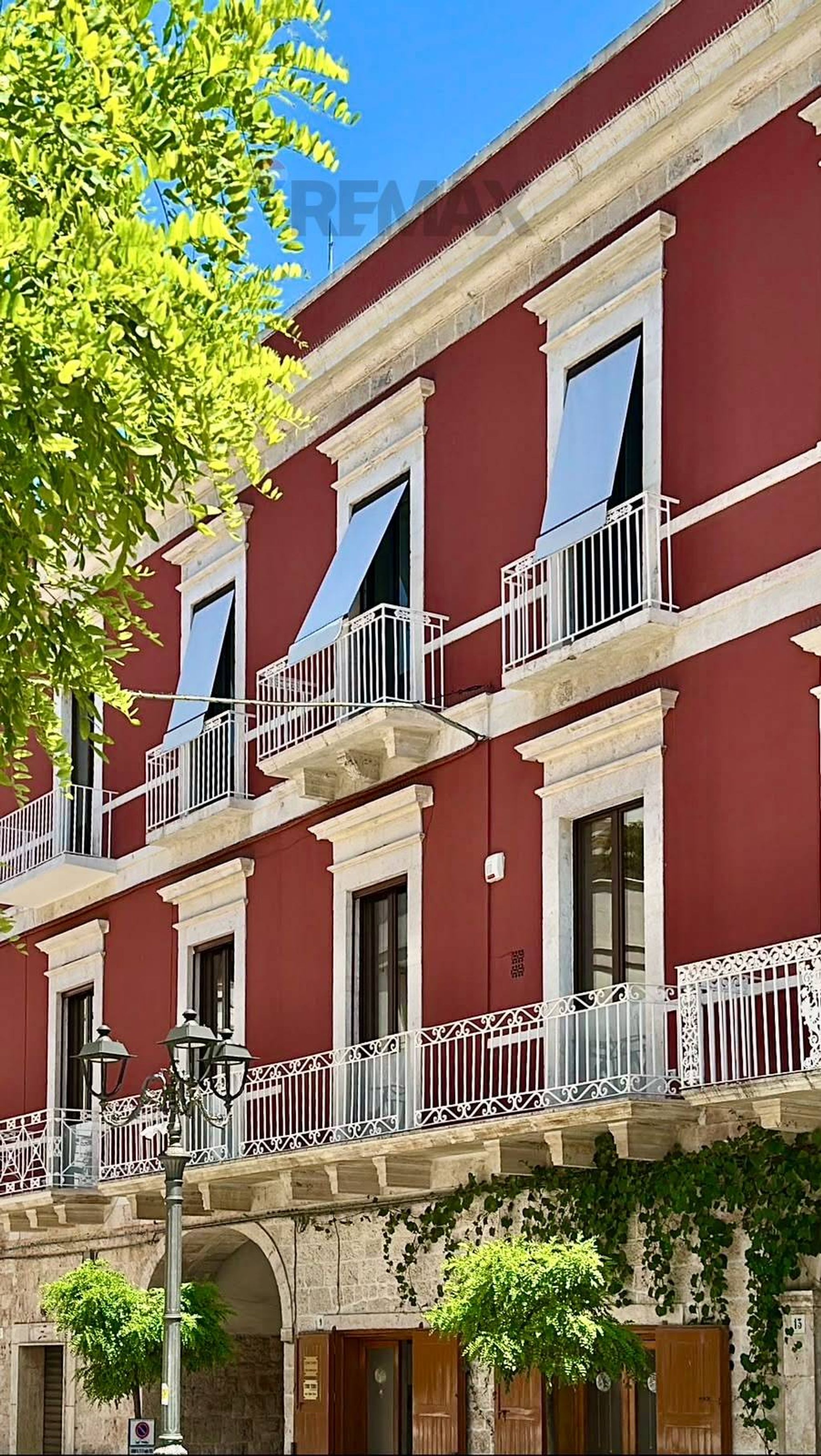 Edificio all'aperto