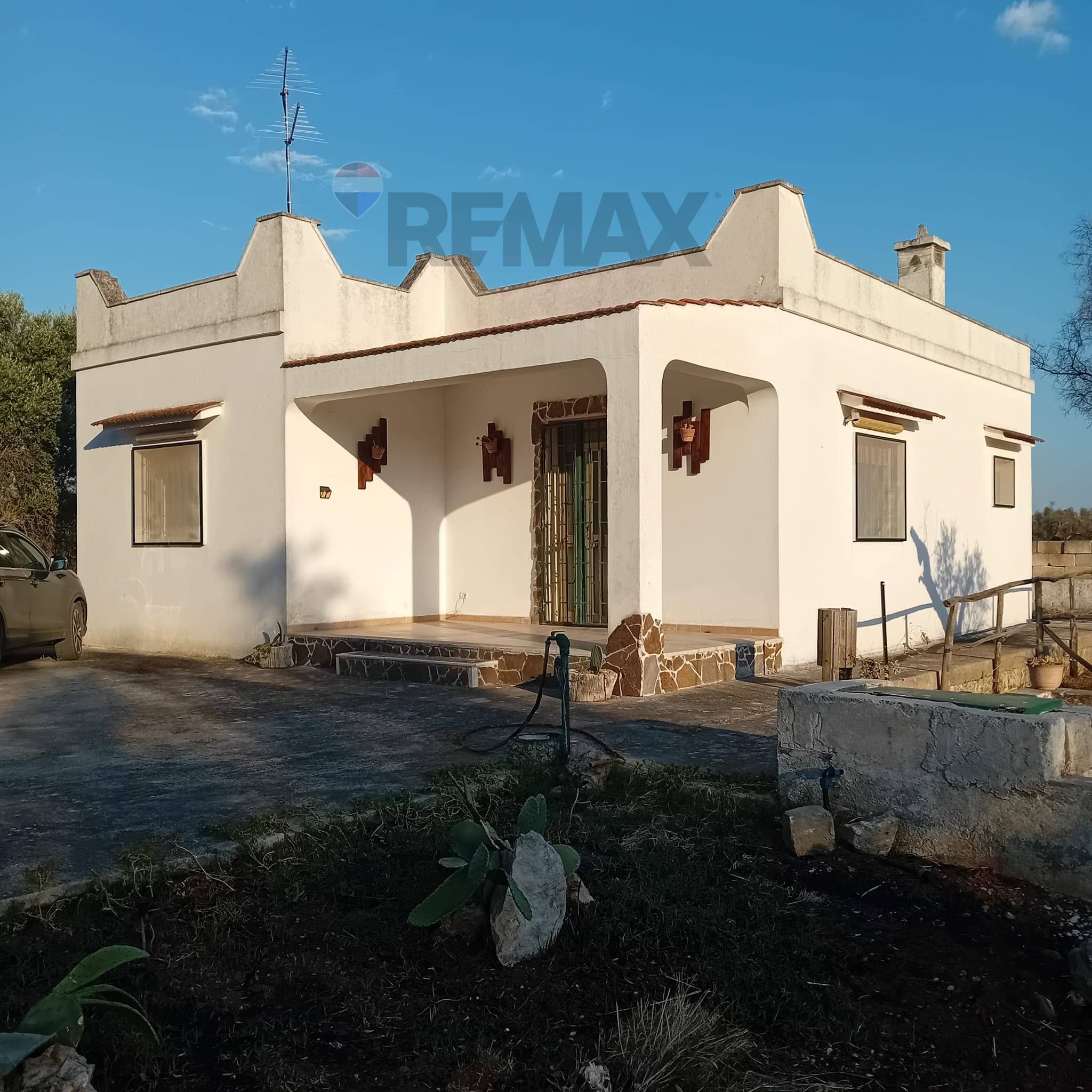Property in Erchie
