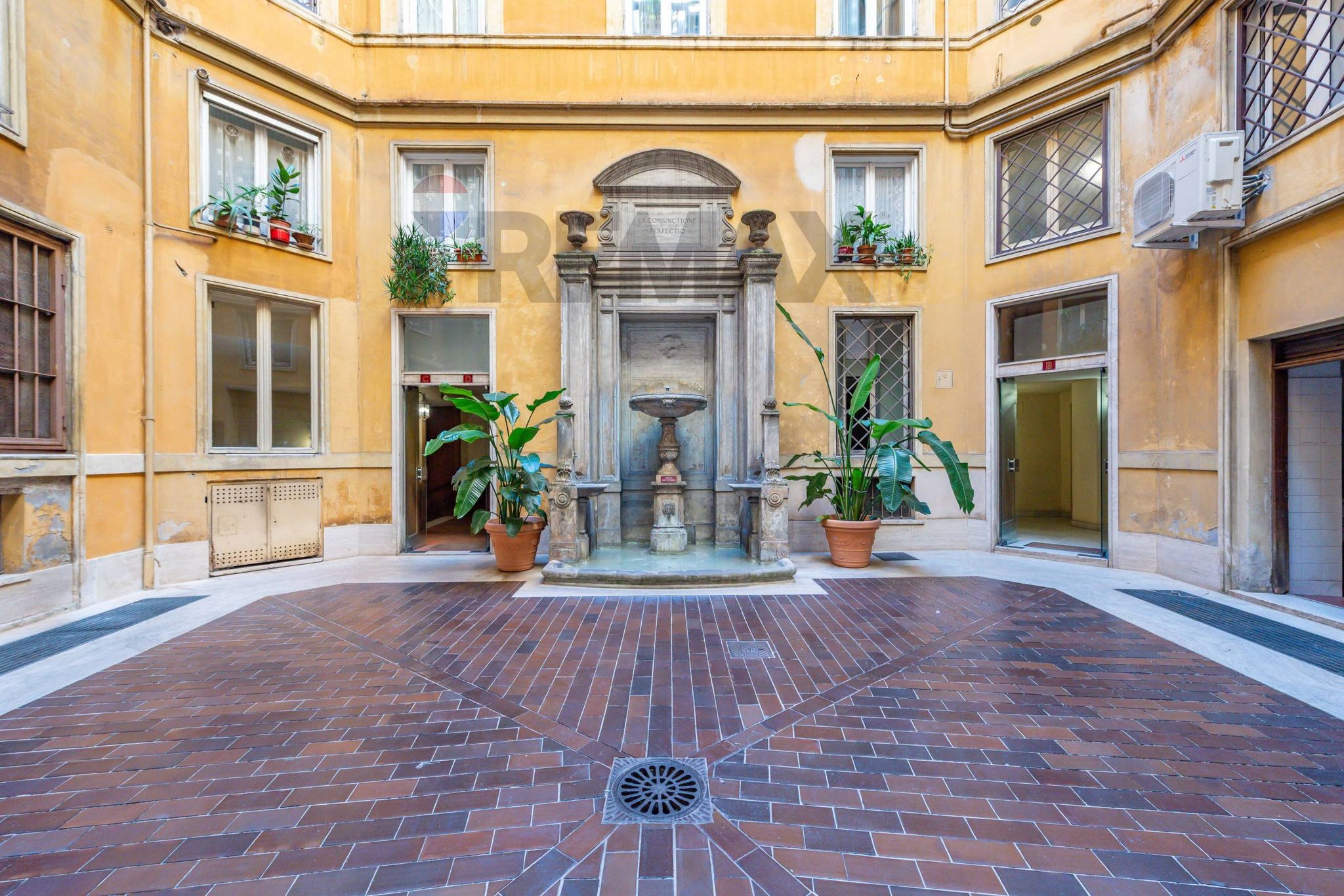Edificio all'aperto
