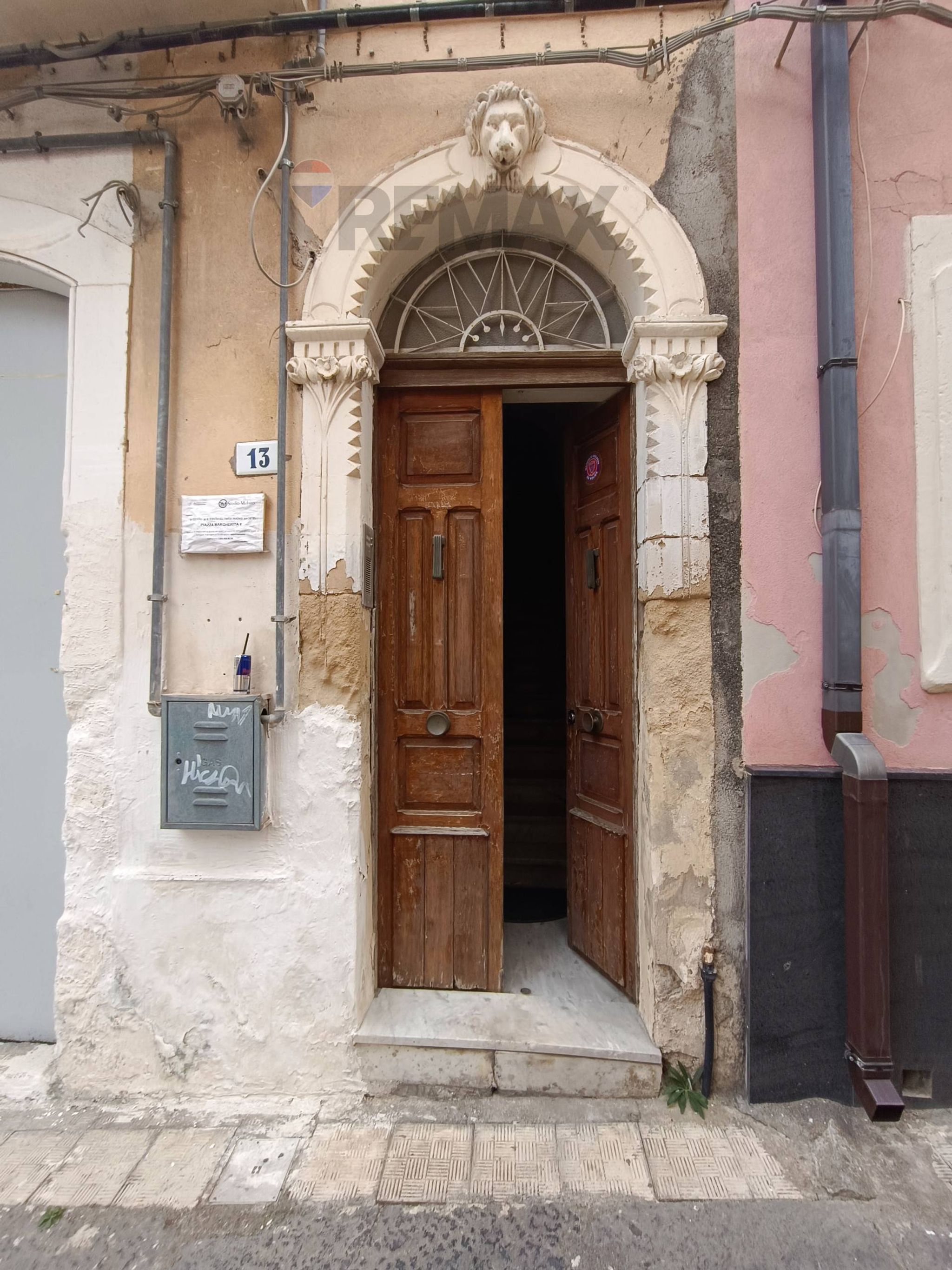 Edificio all'aperto