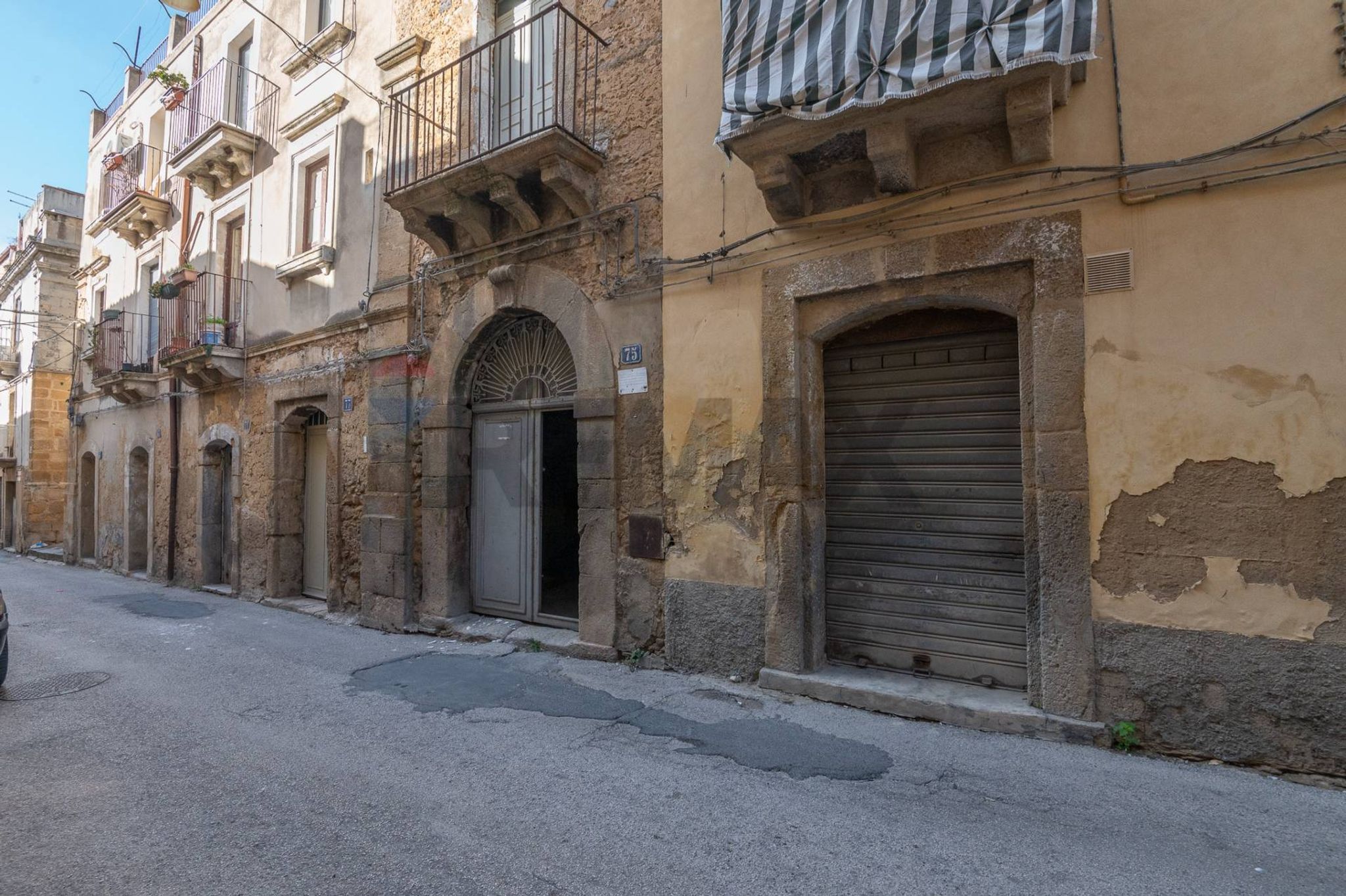 Edificio all'aperto