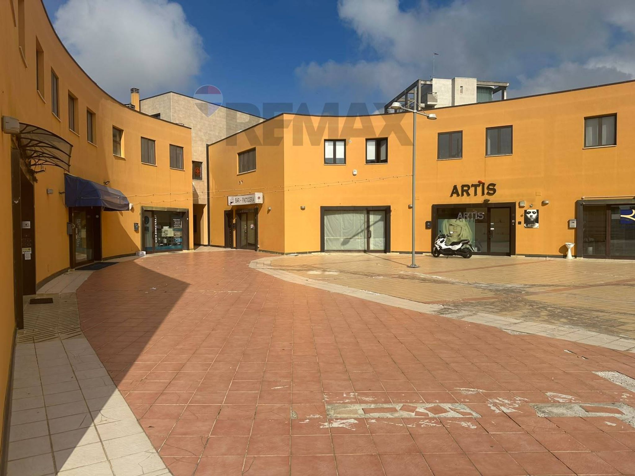 Edificio all'aperto