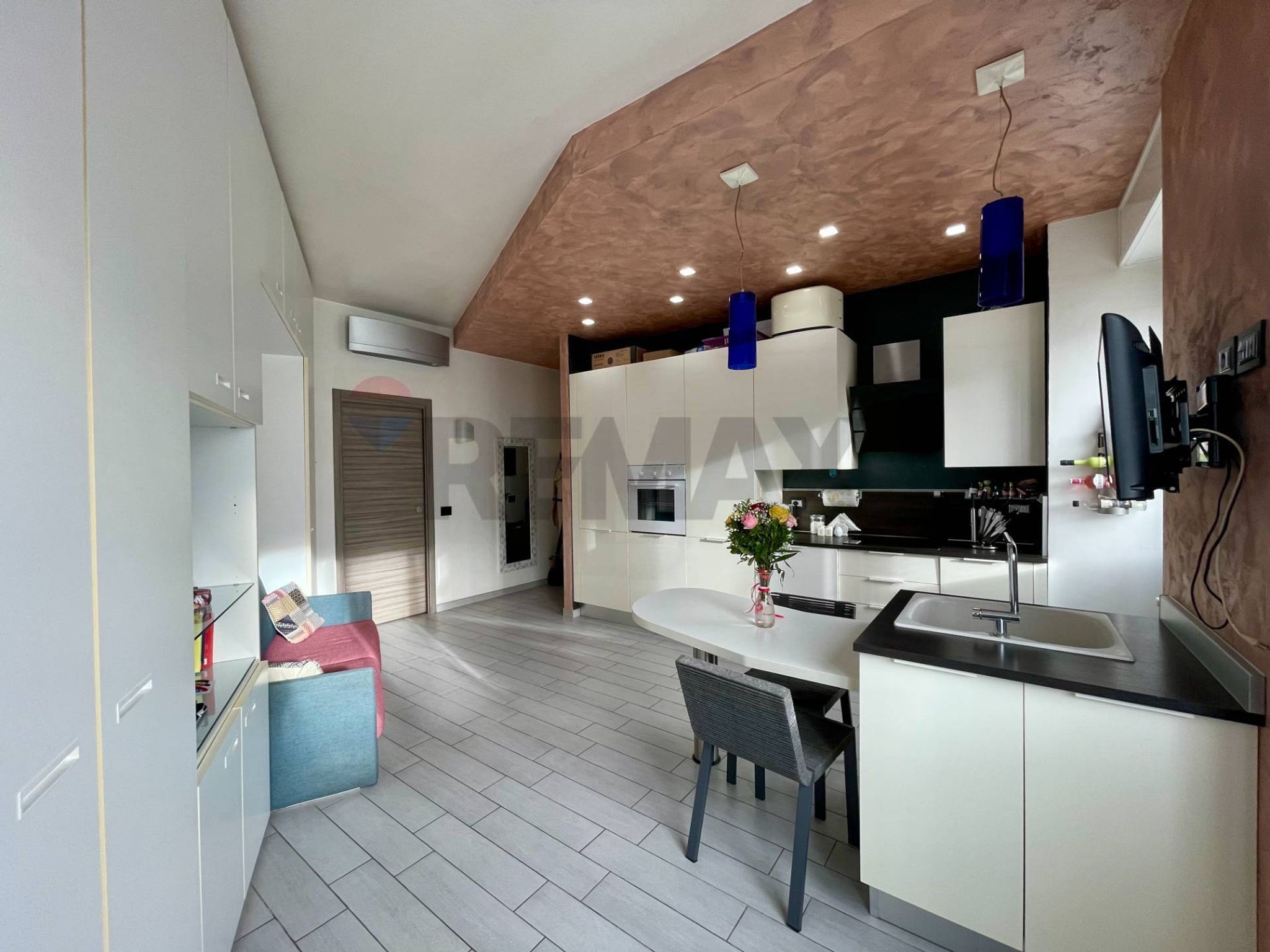 Property in Rho