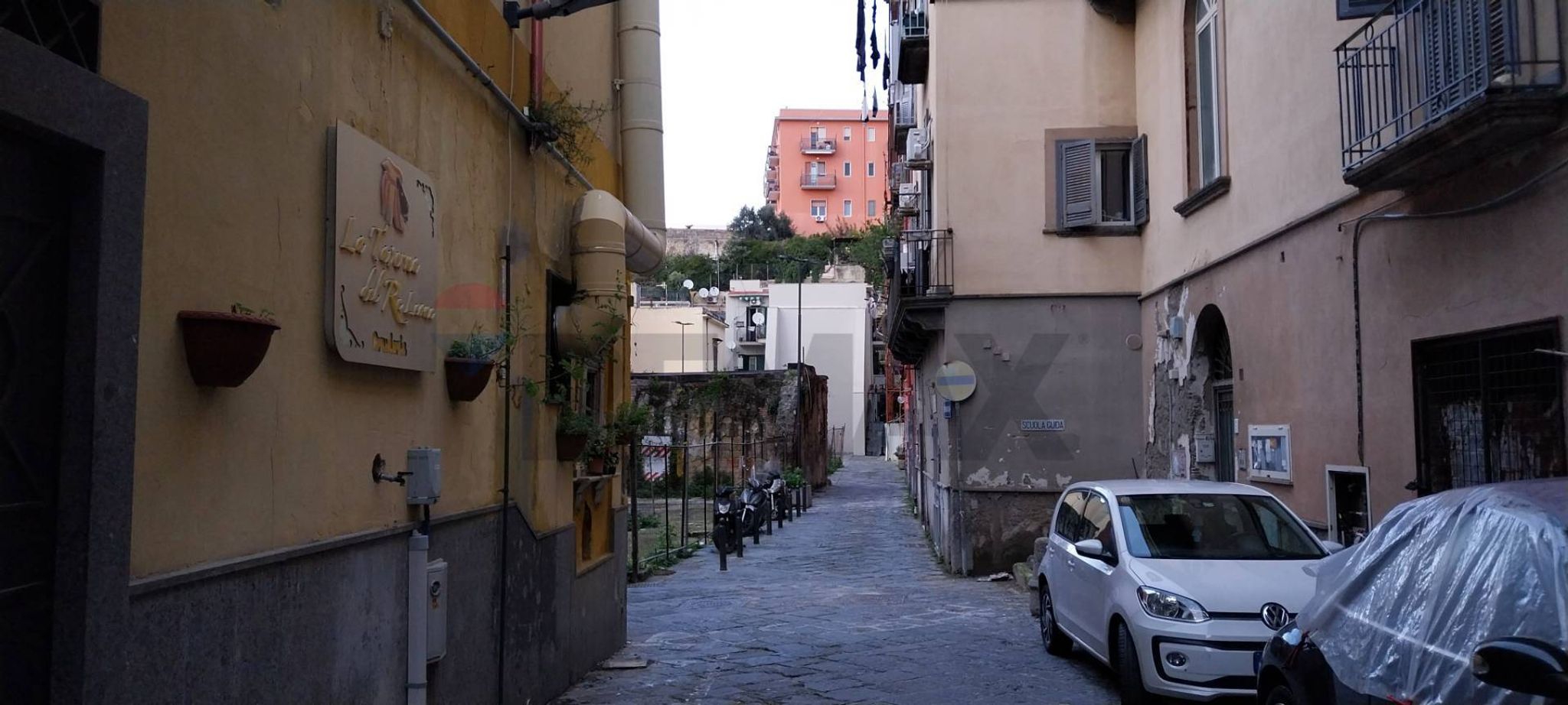 Edificio all'aperto
