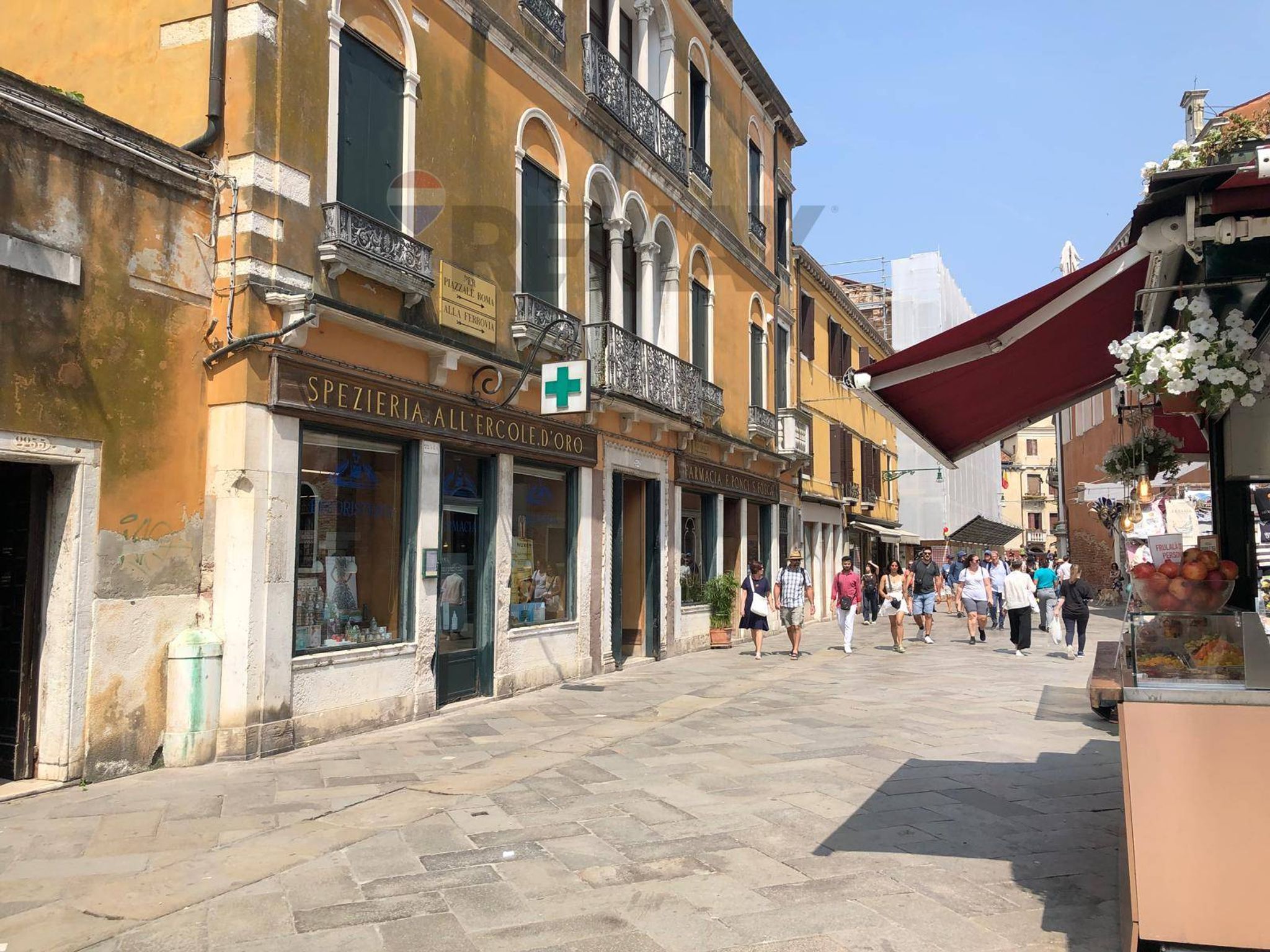 Edificio all'aperto