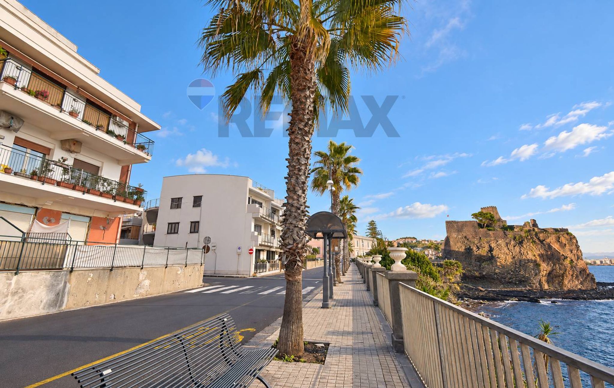 Immobile a Aci Castello