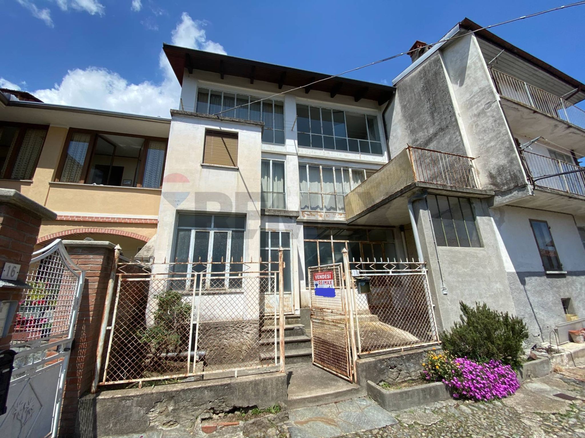 Property in Netro