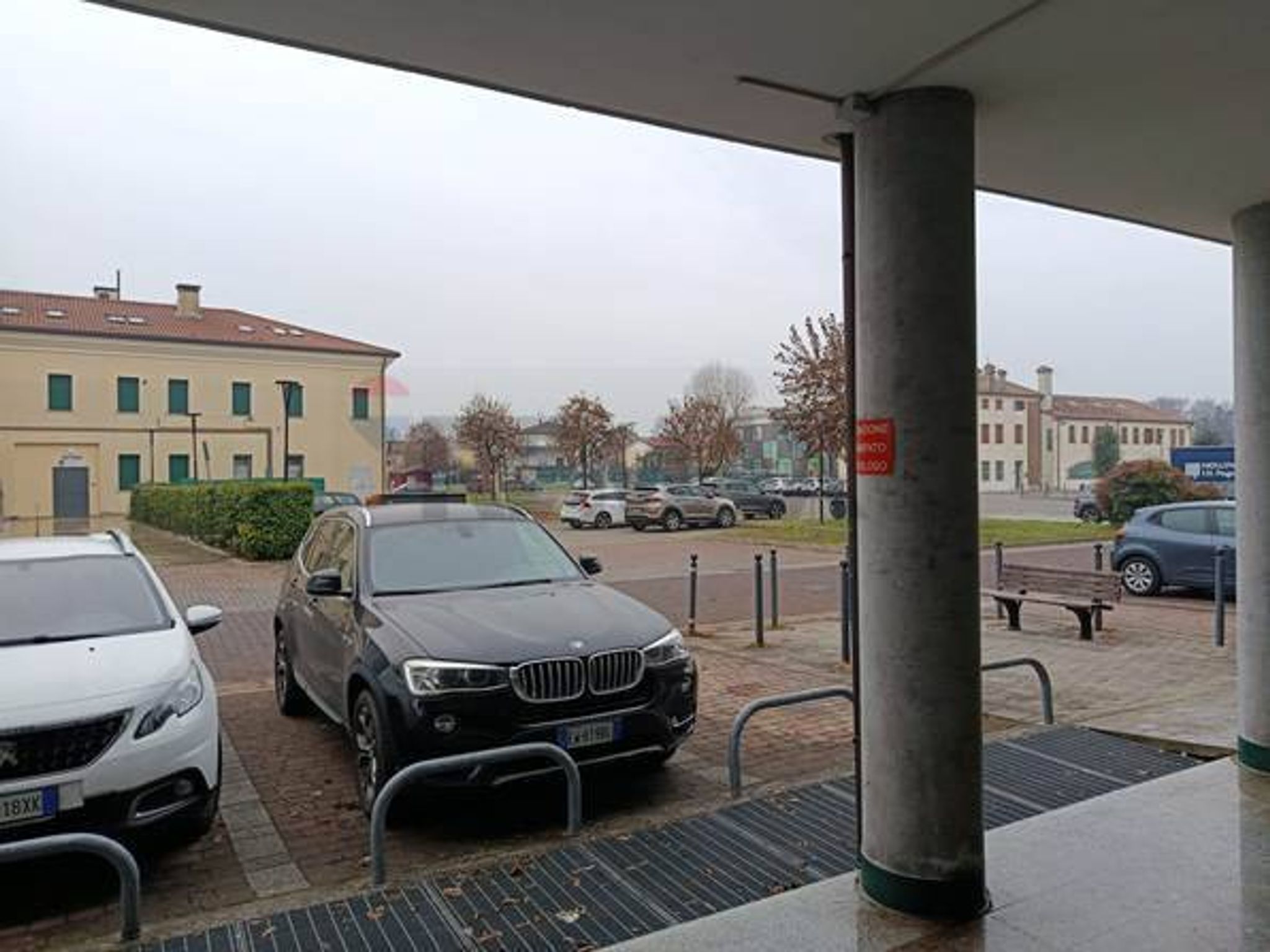 Edificio all'aperto