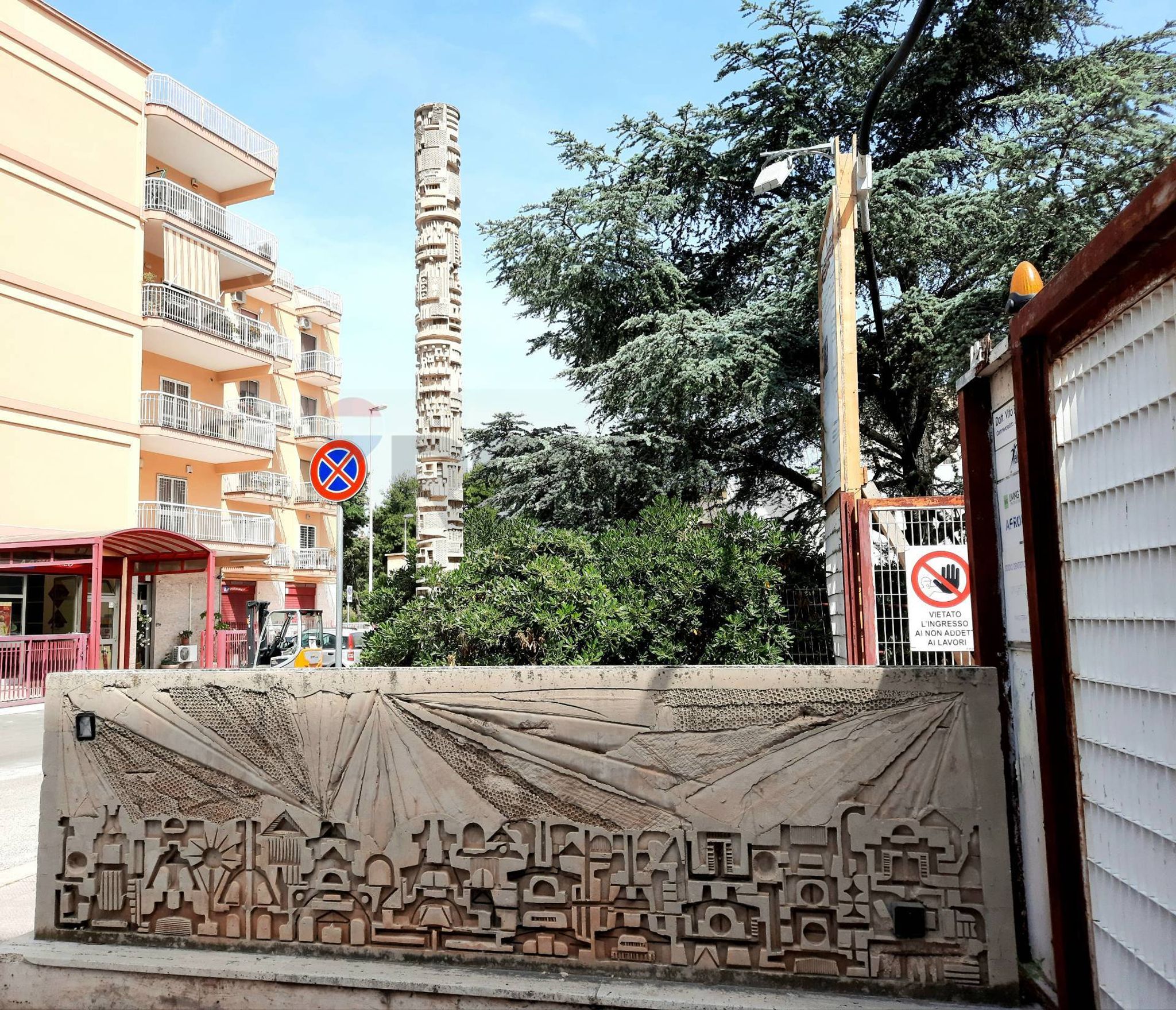Edificio all'aperto