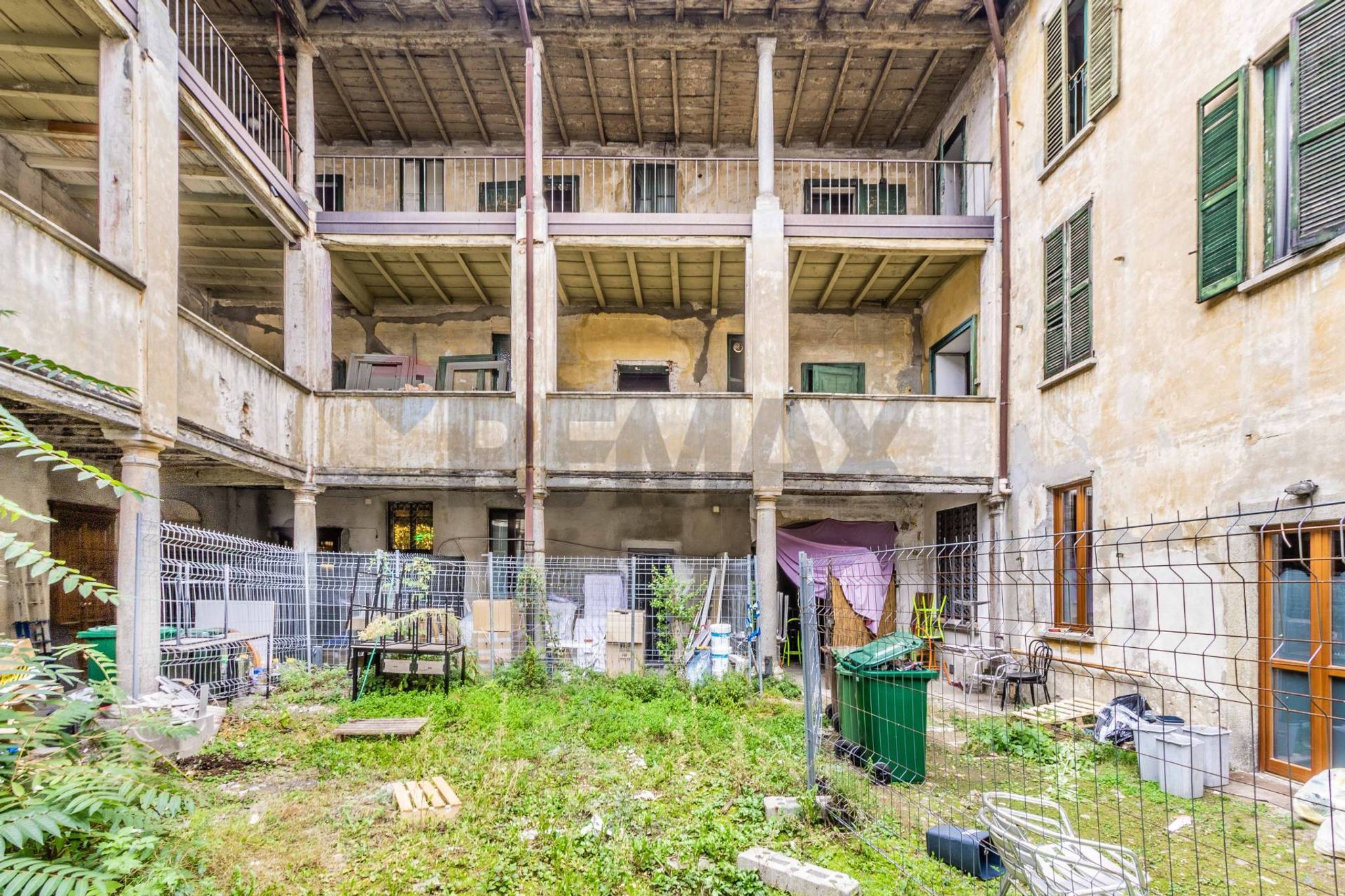 Edificio all'aperto