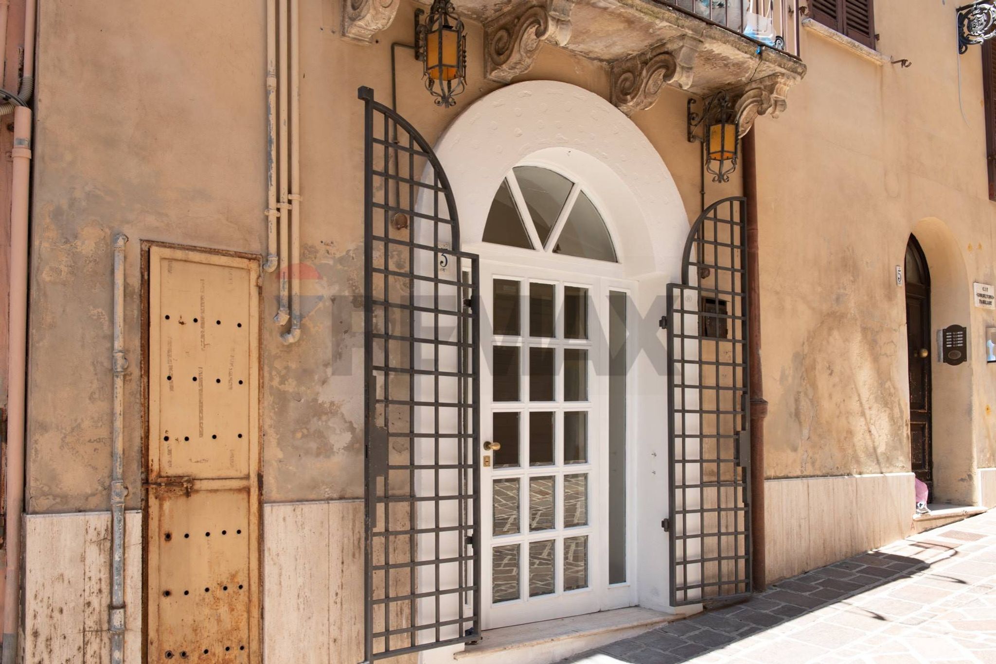 Edificio all'aperto