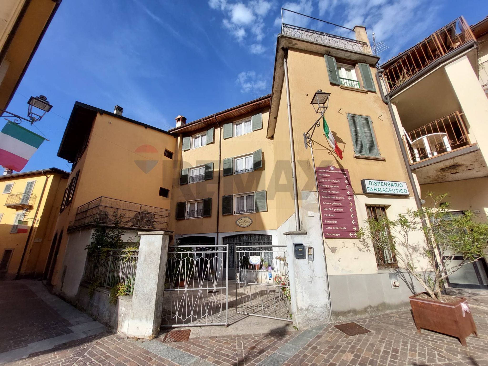 Edificio all'aperto