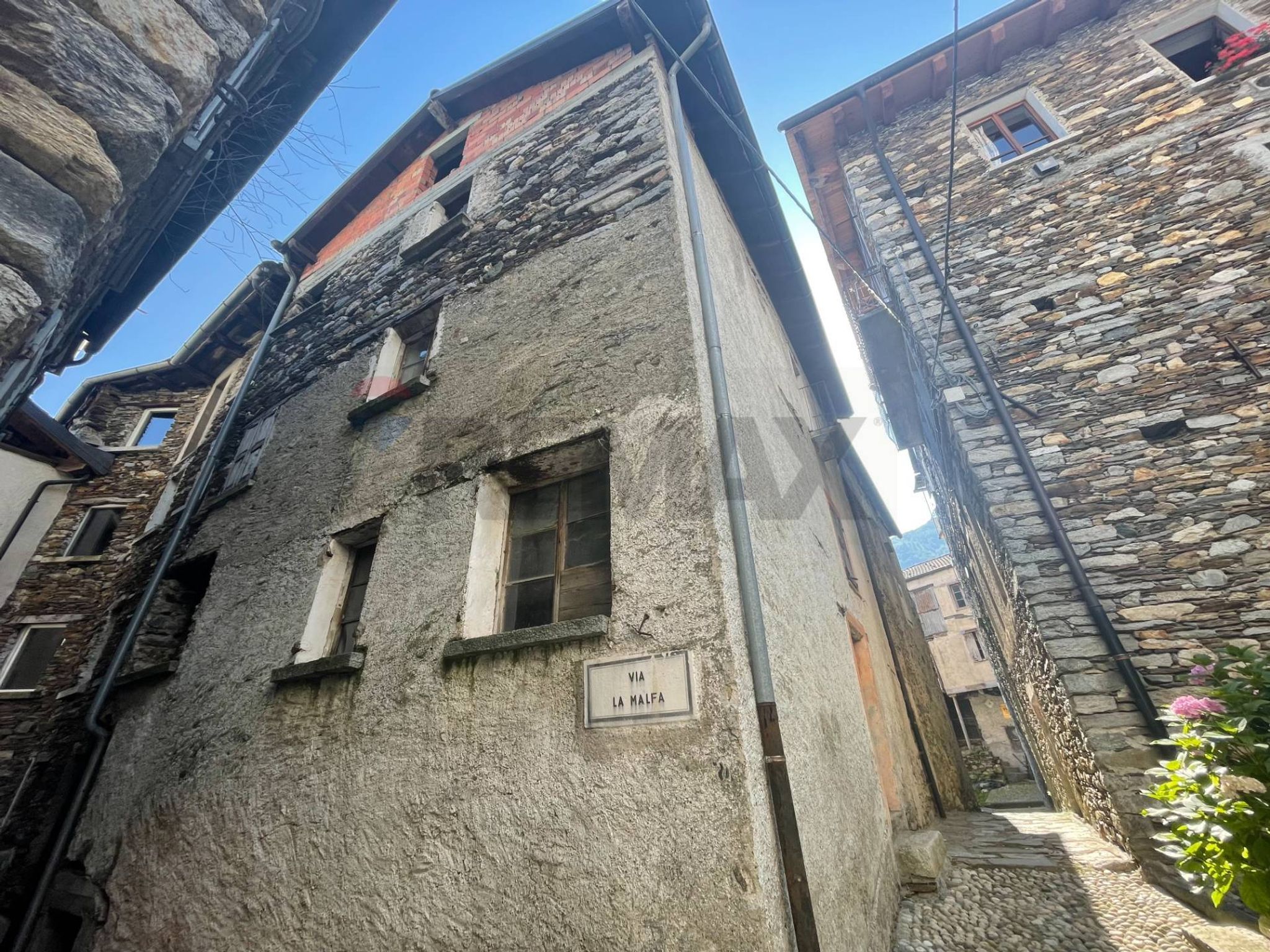 Edificio all'aperto