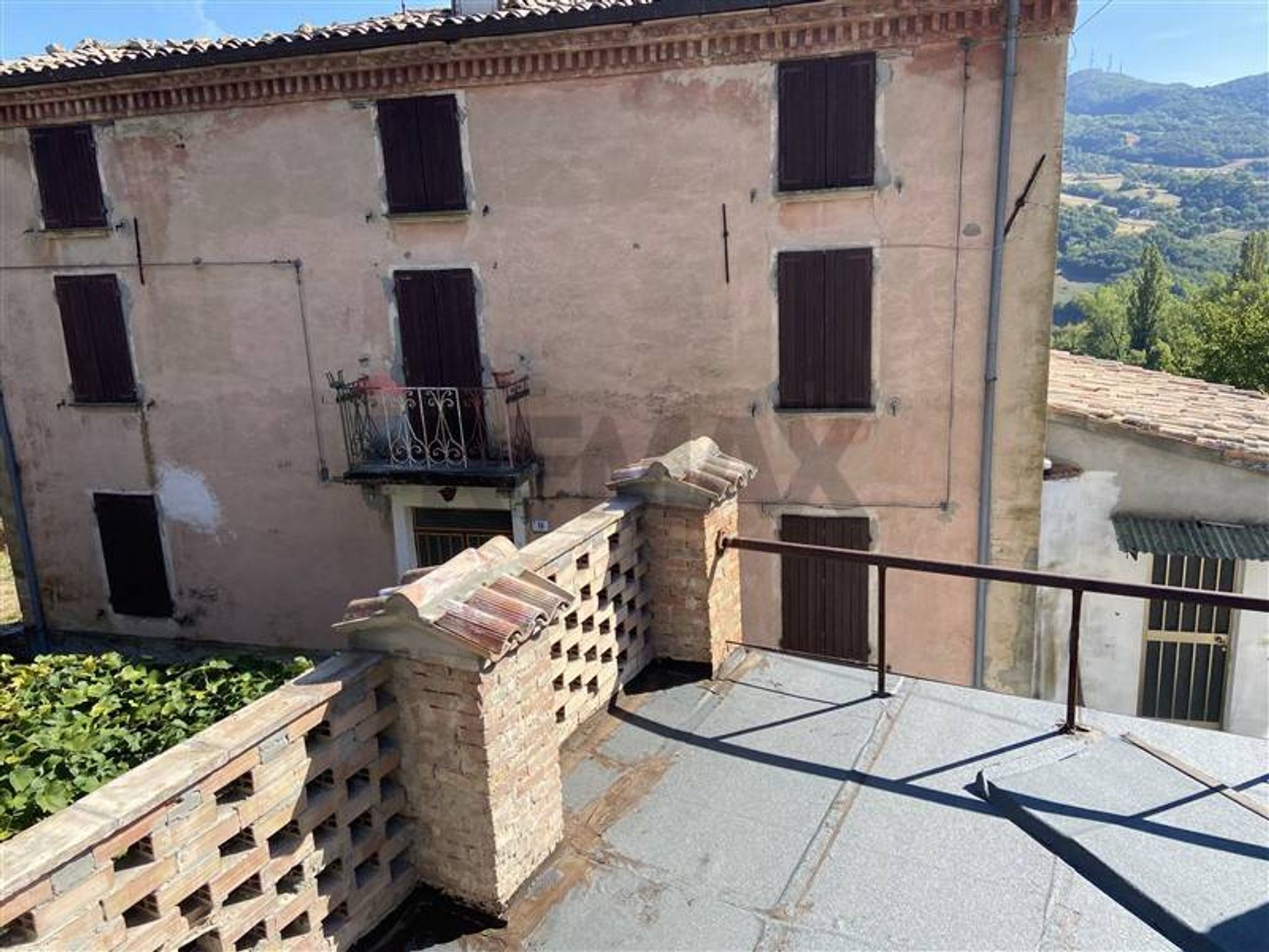 Edificio all'aperto