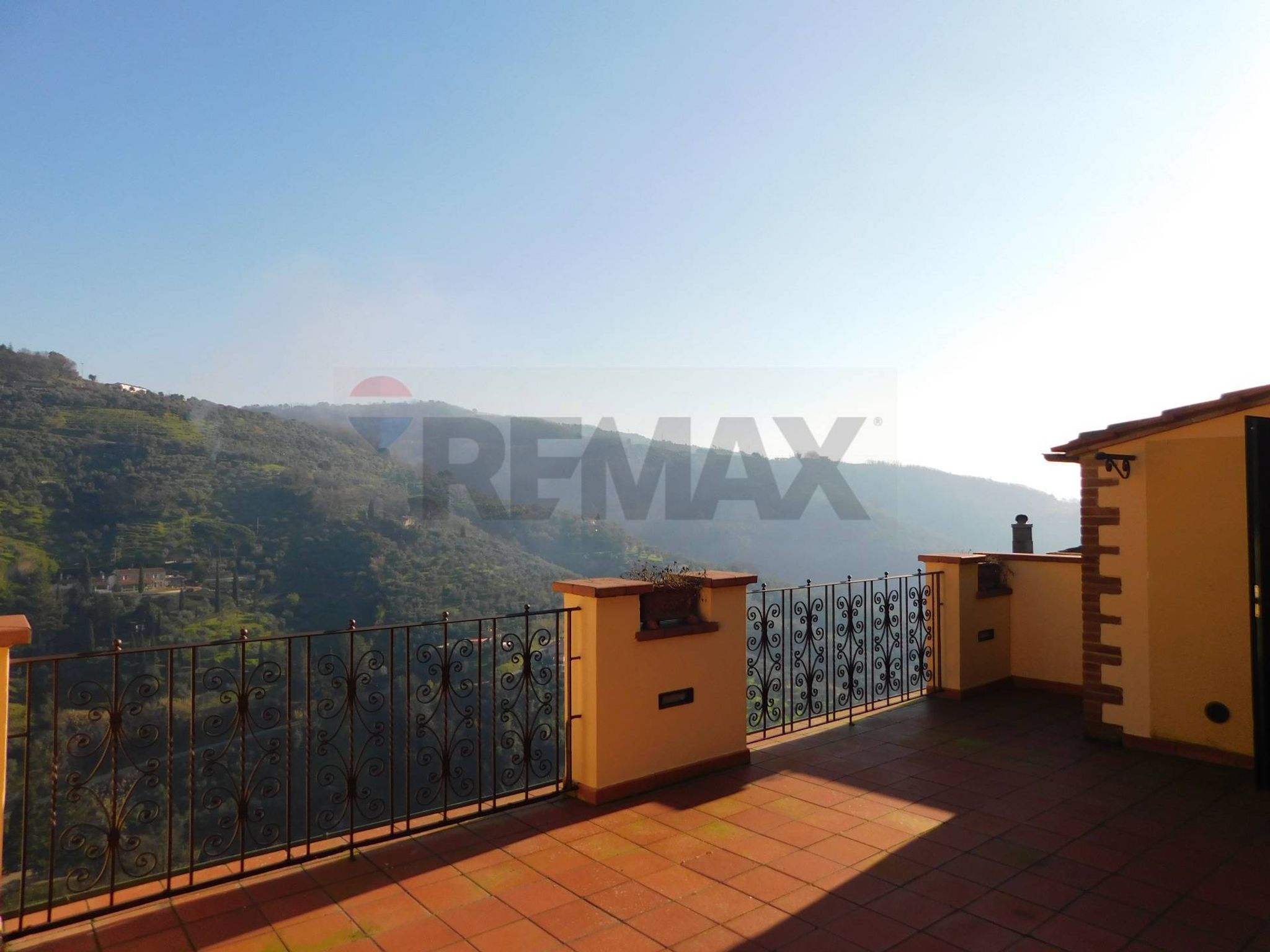 Property in Massa e Cozzile
