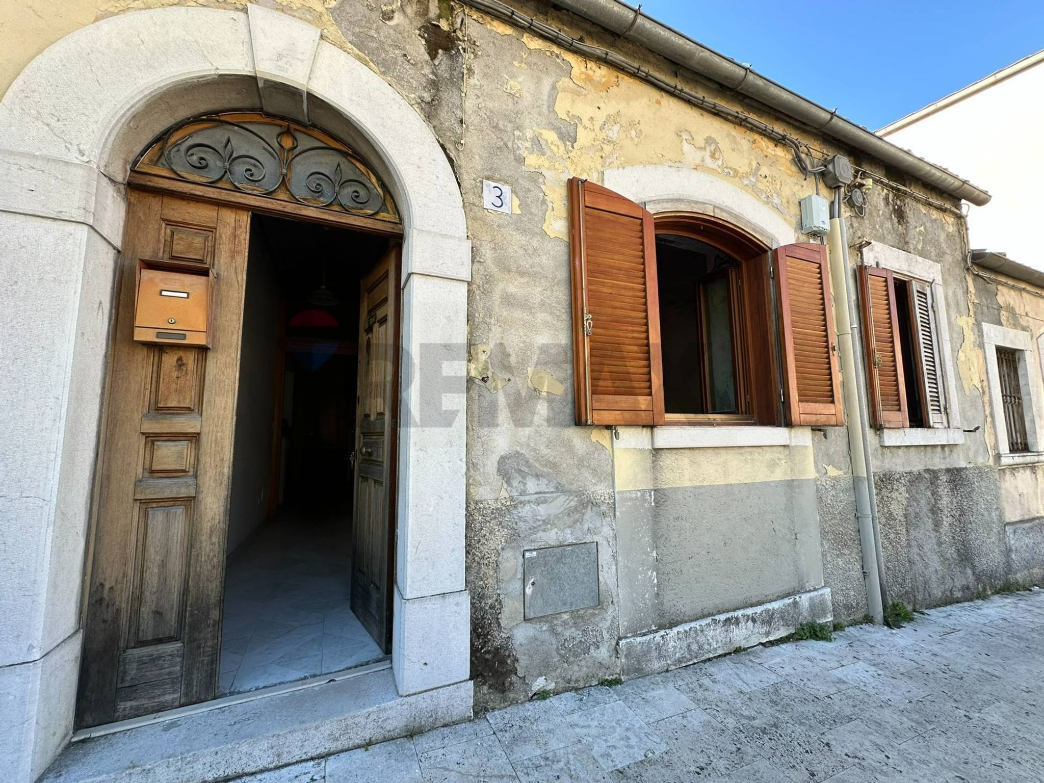 Edificio all'aperto