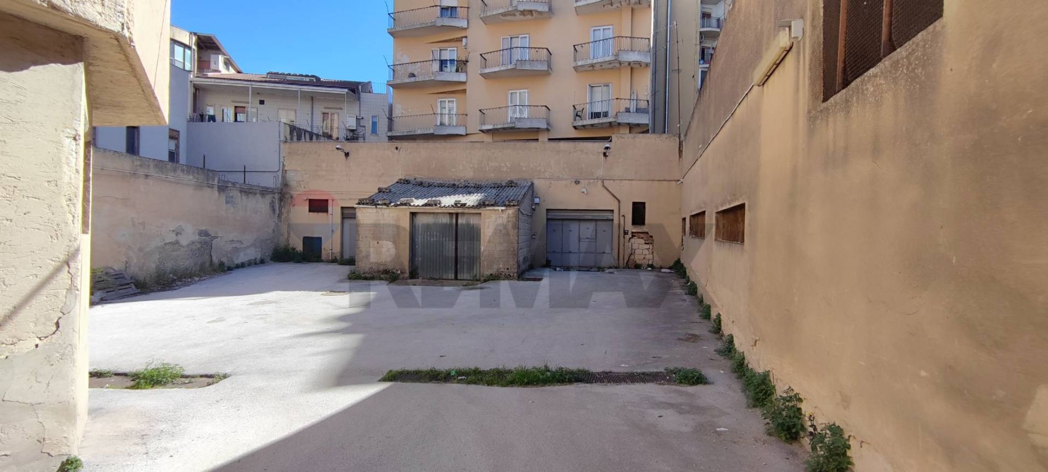 Edificio all'aperto
