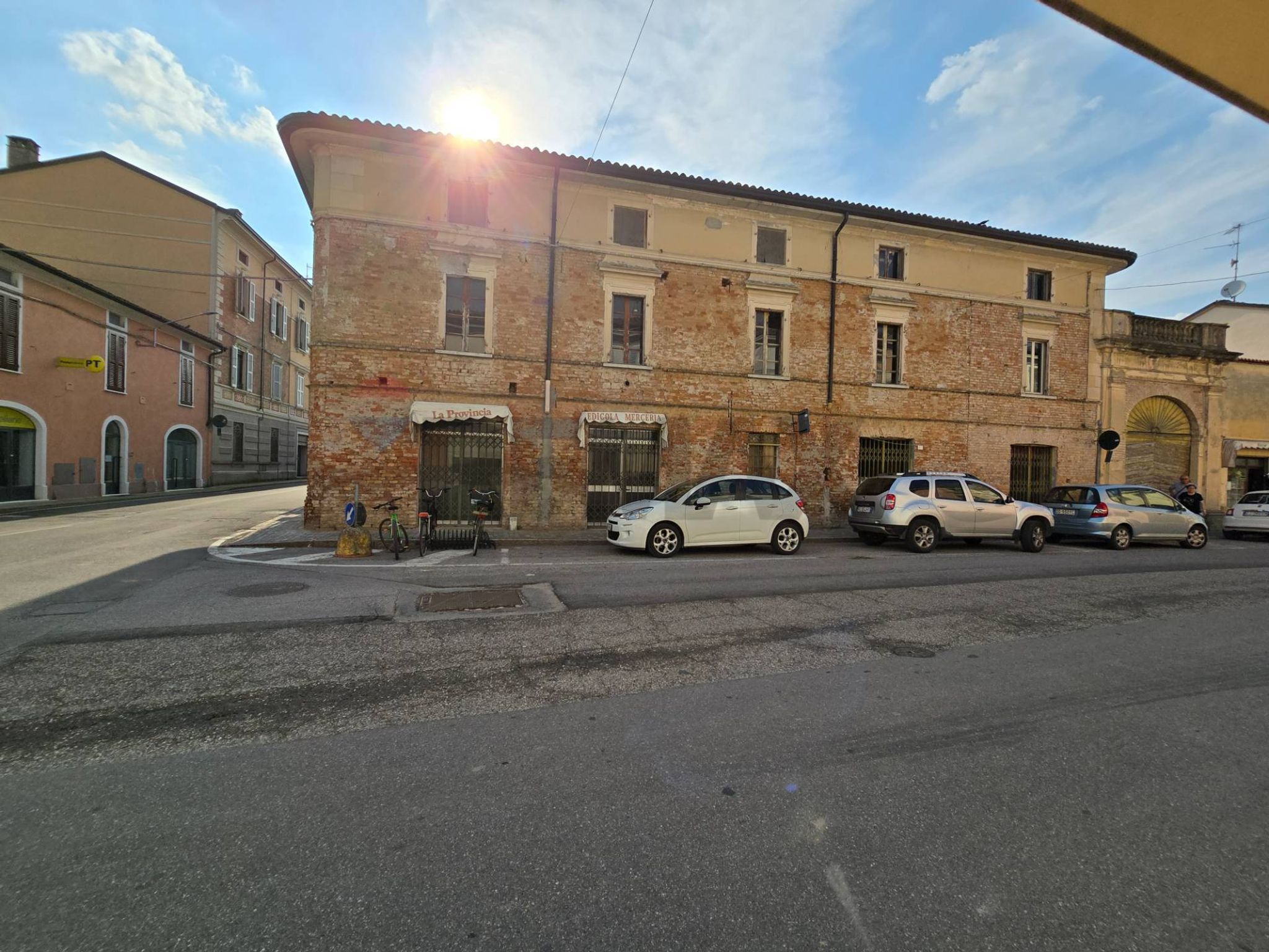 Edificio all'aperto