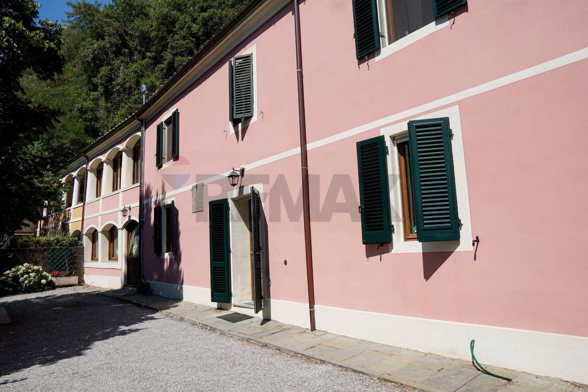 Edificio all'aperto