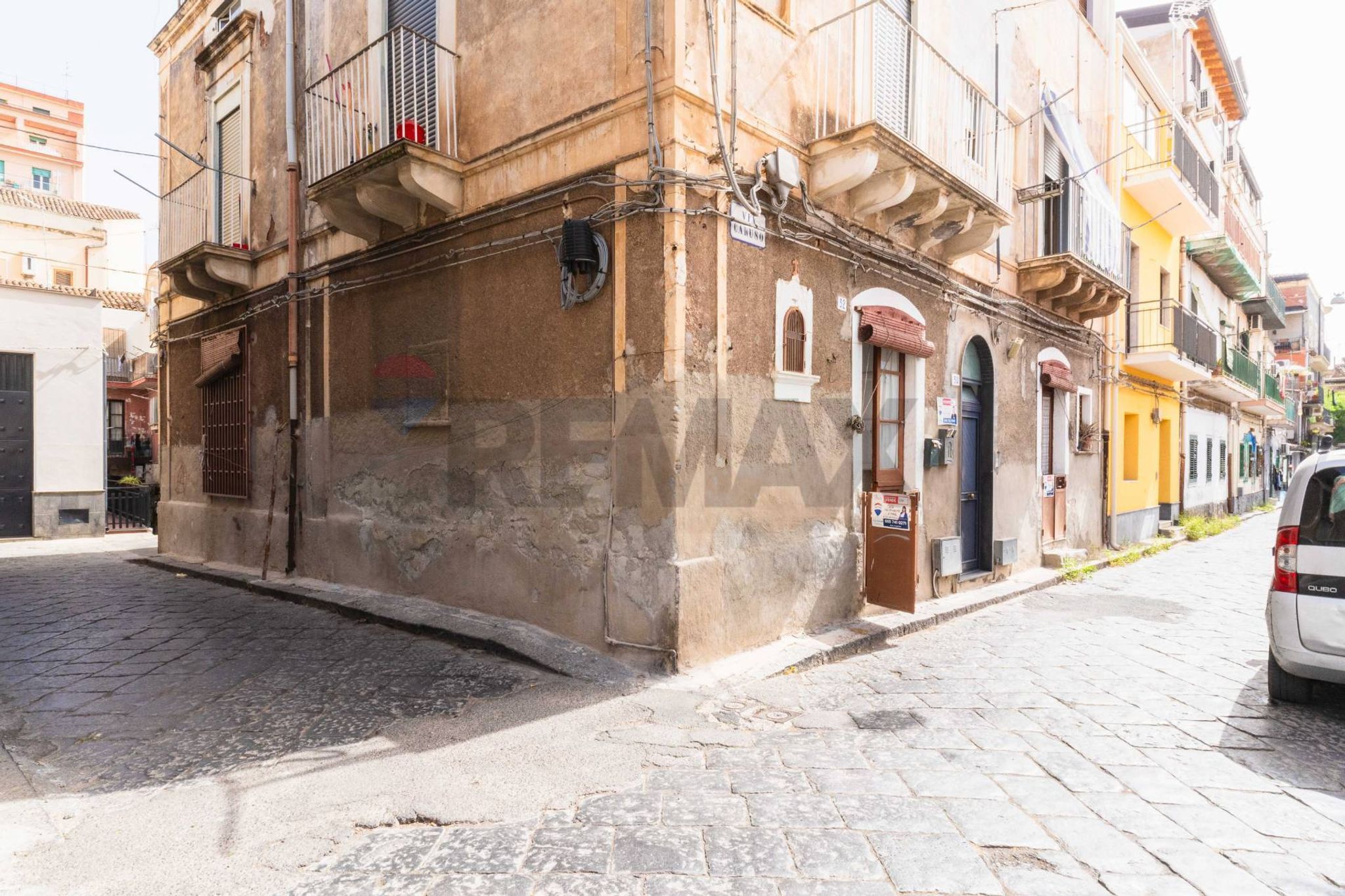 Edificio all'aperto