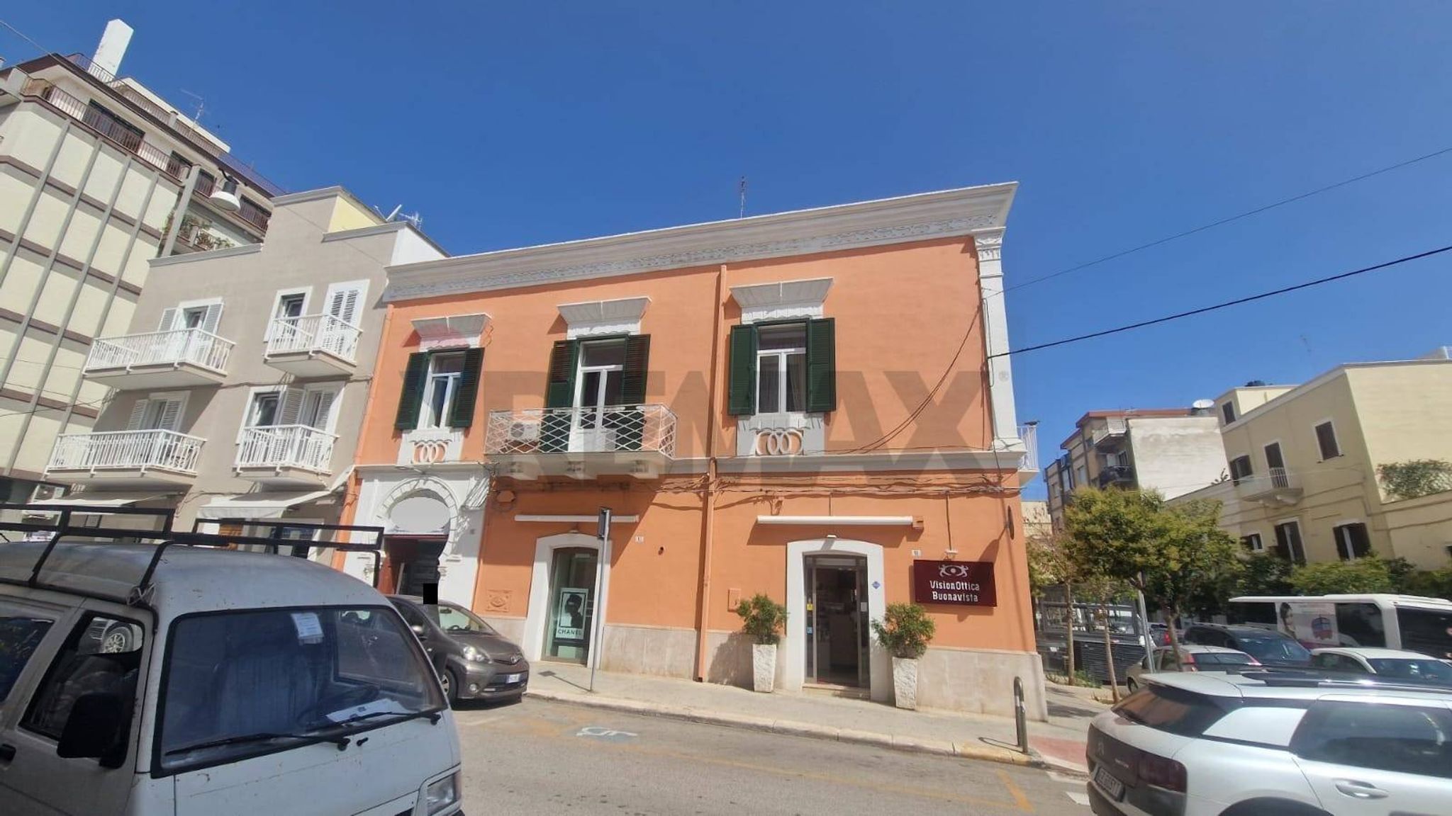 Edificio all'aperto