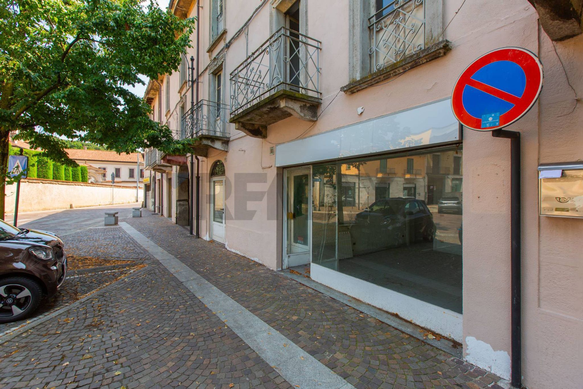 Edificio all'aperto