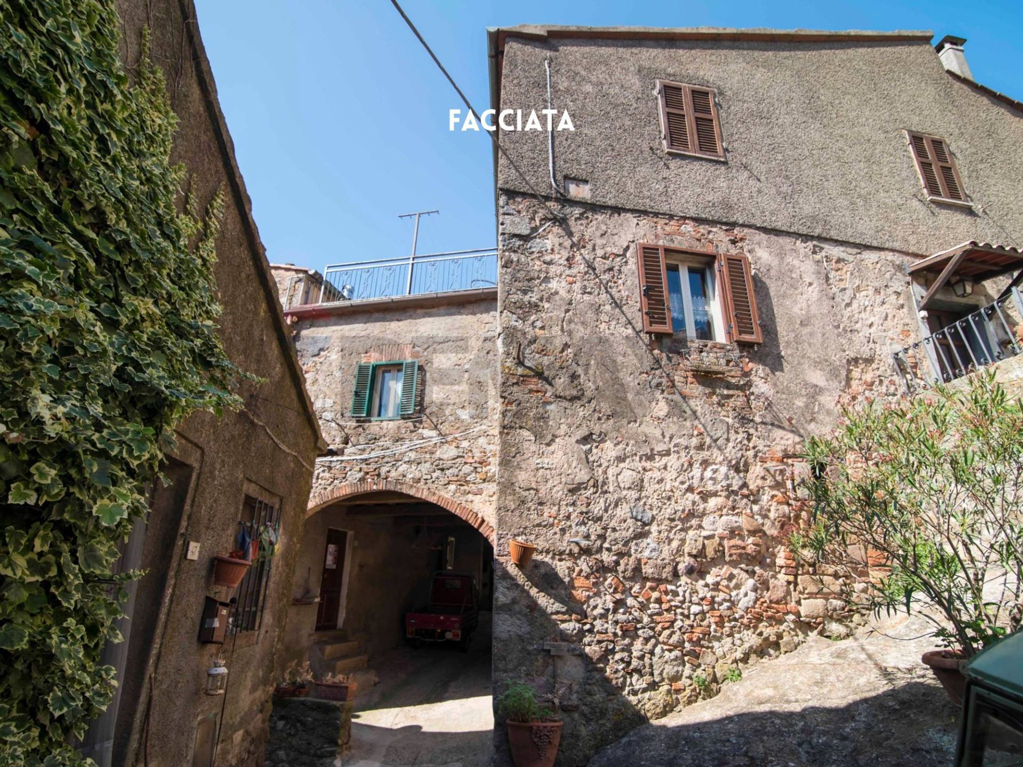 FACCIATA IN PIETRA