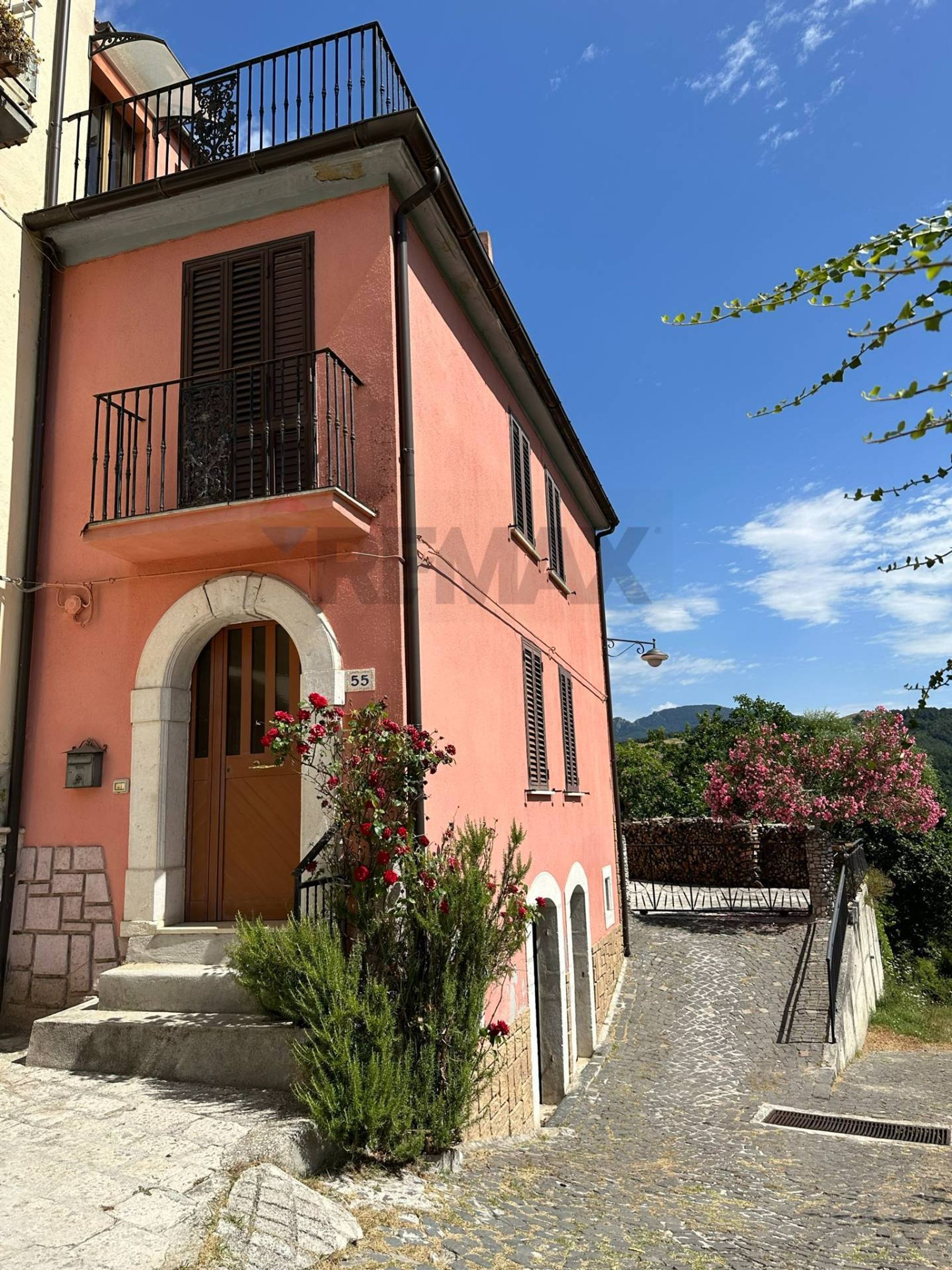 Immobile a Roccasicura