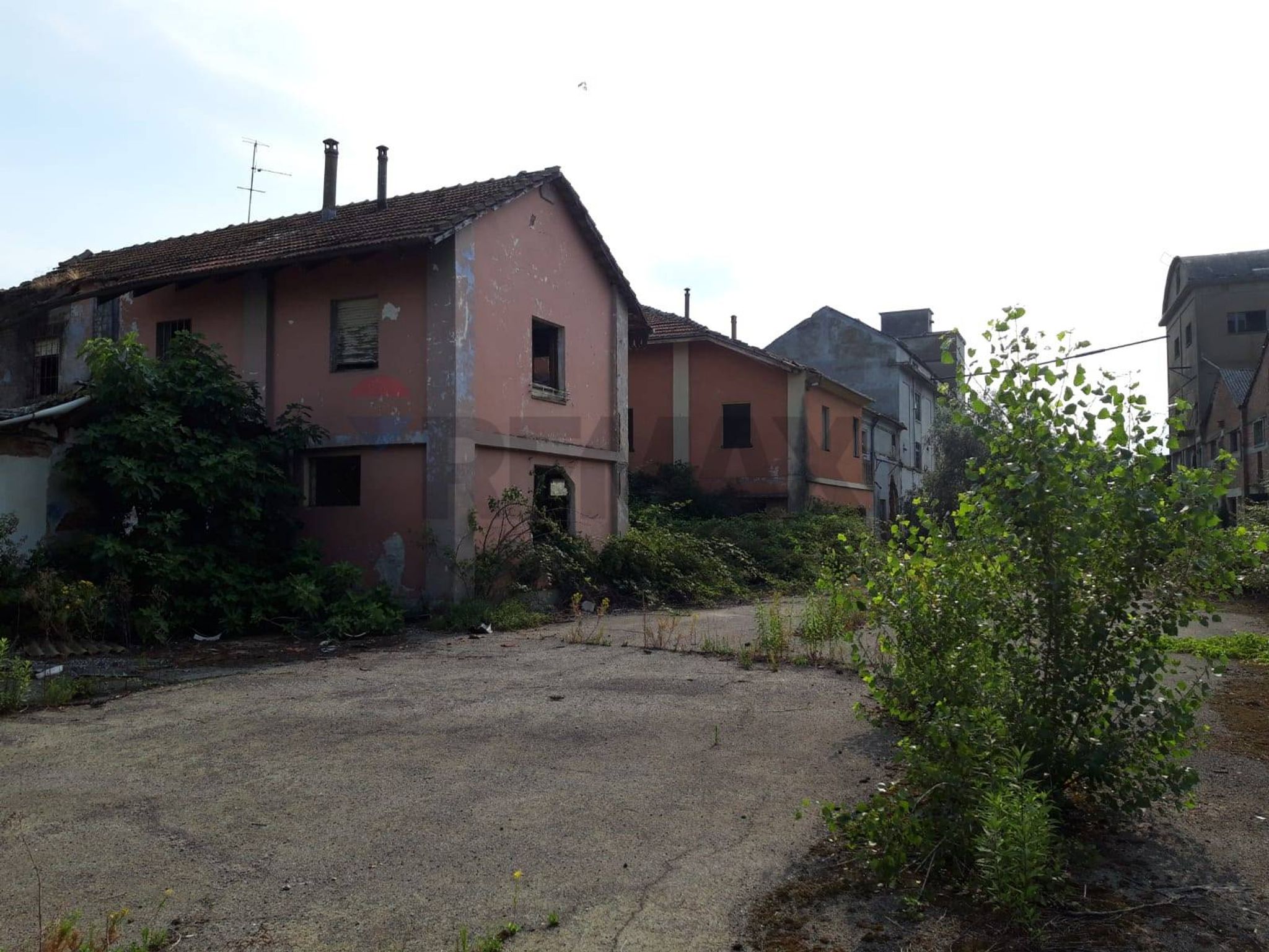 Property in Pertengo