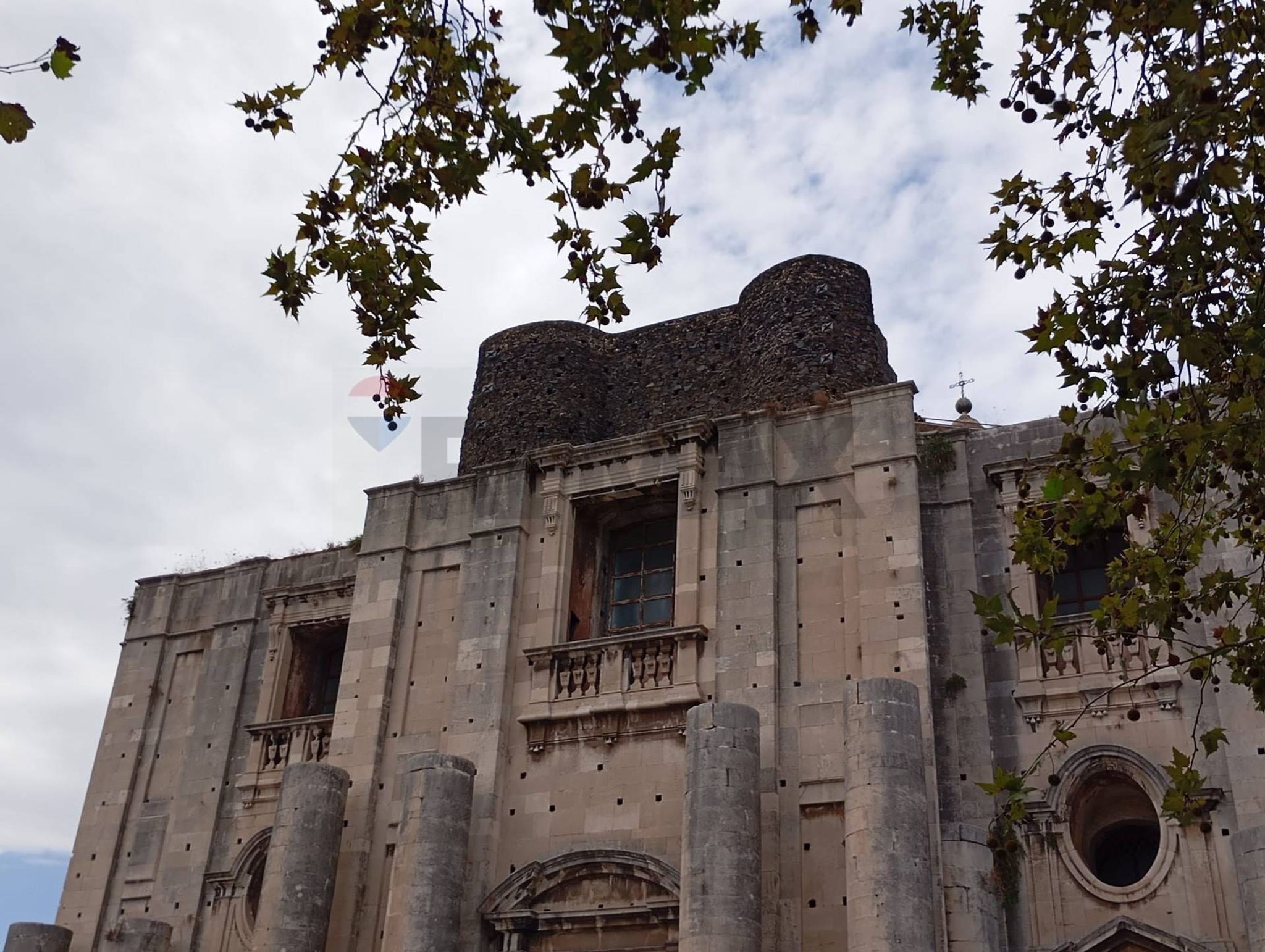 Edificio all'aperto
