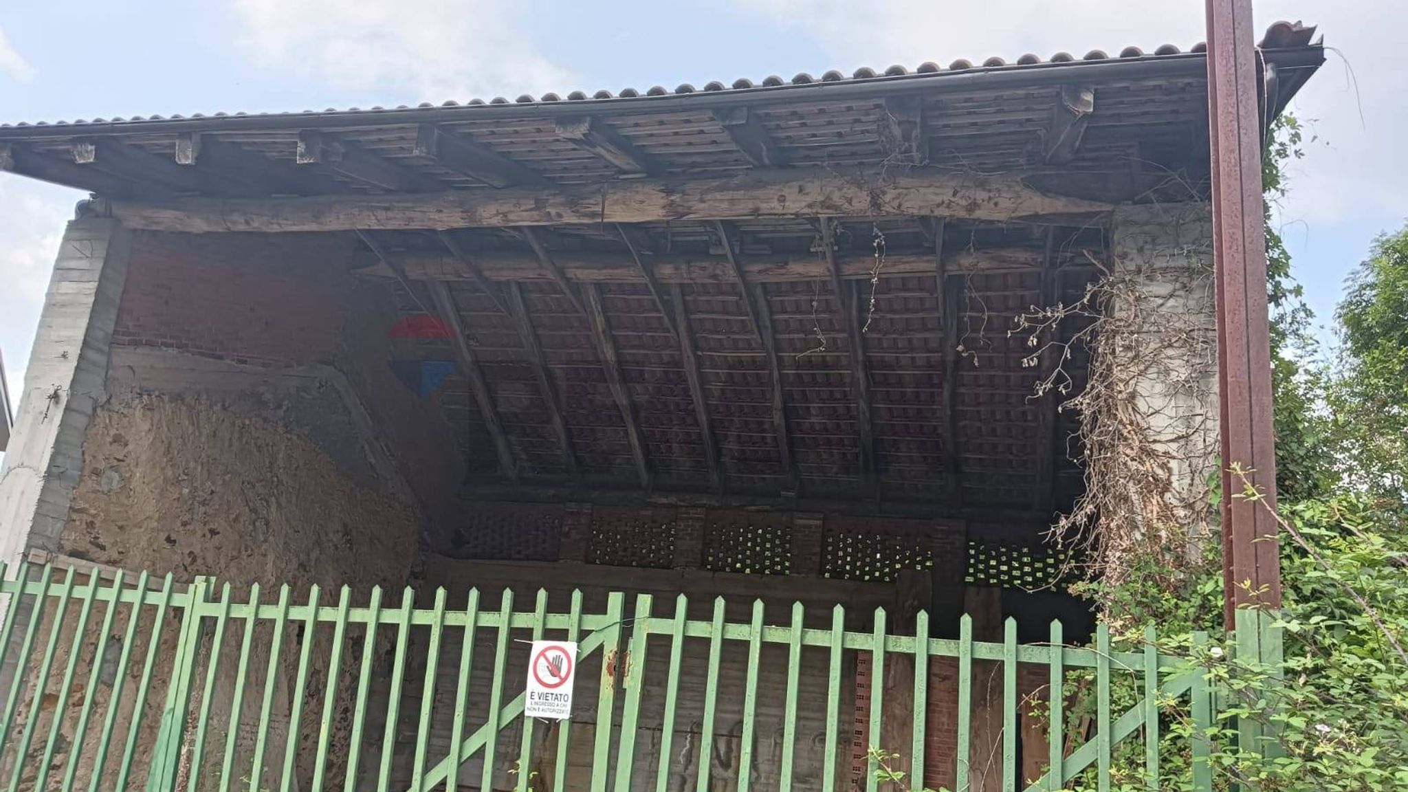 Edificio all'aperto