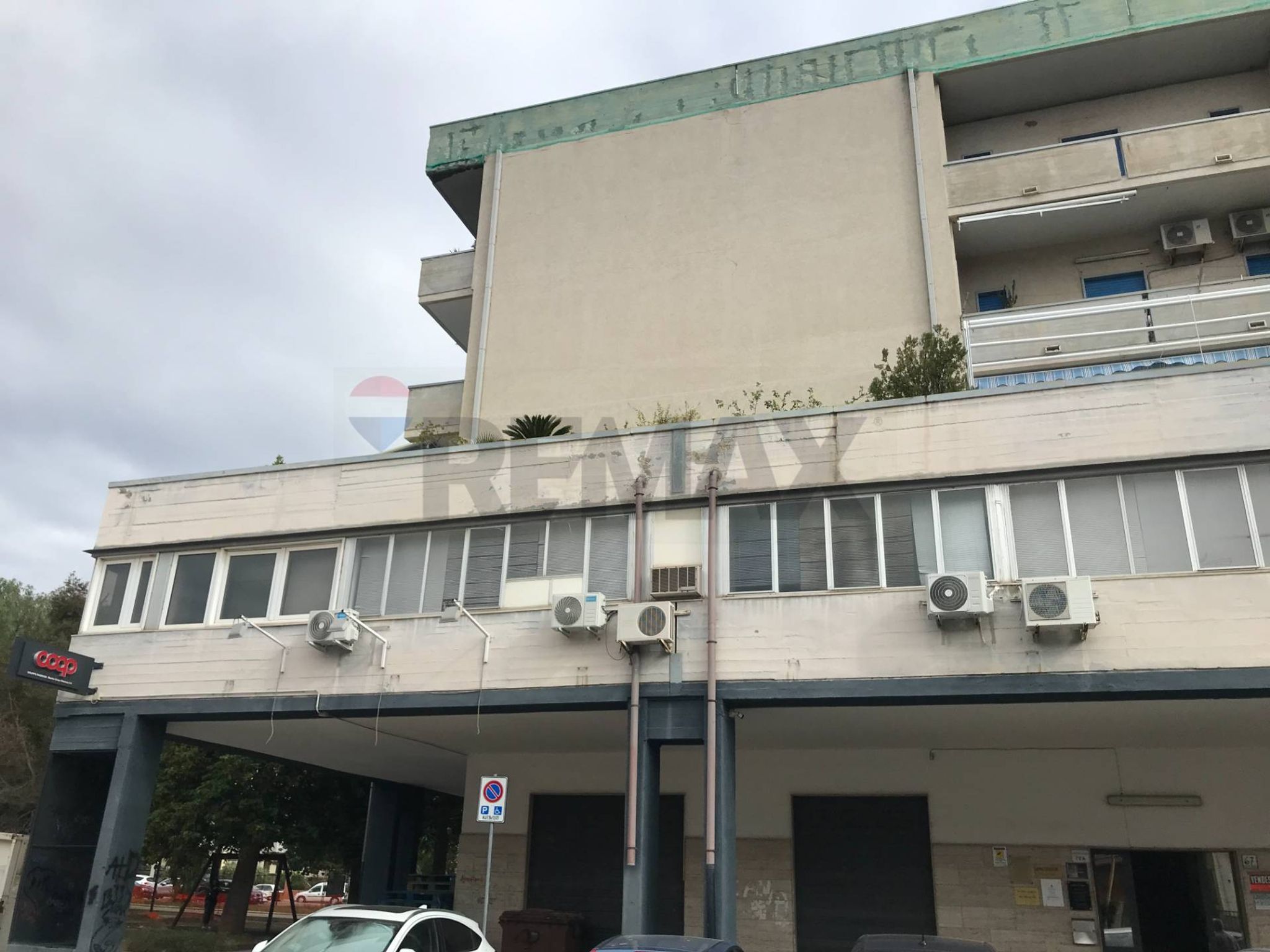 Property in Floridia