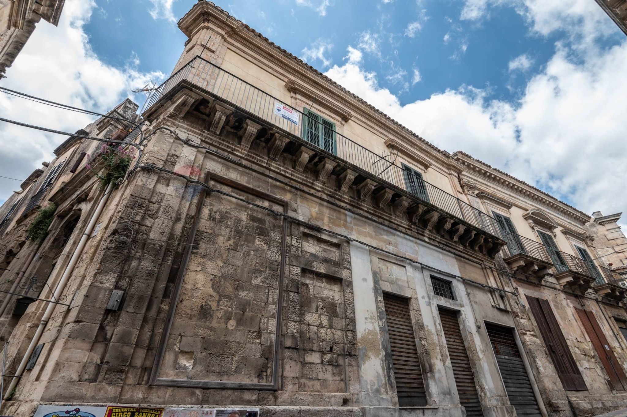 Edificio all'aperto