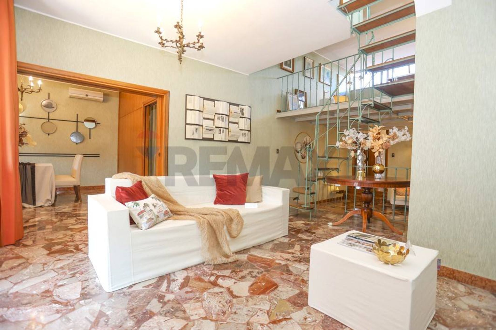 Property in Roma