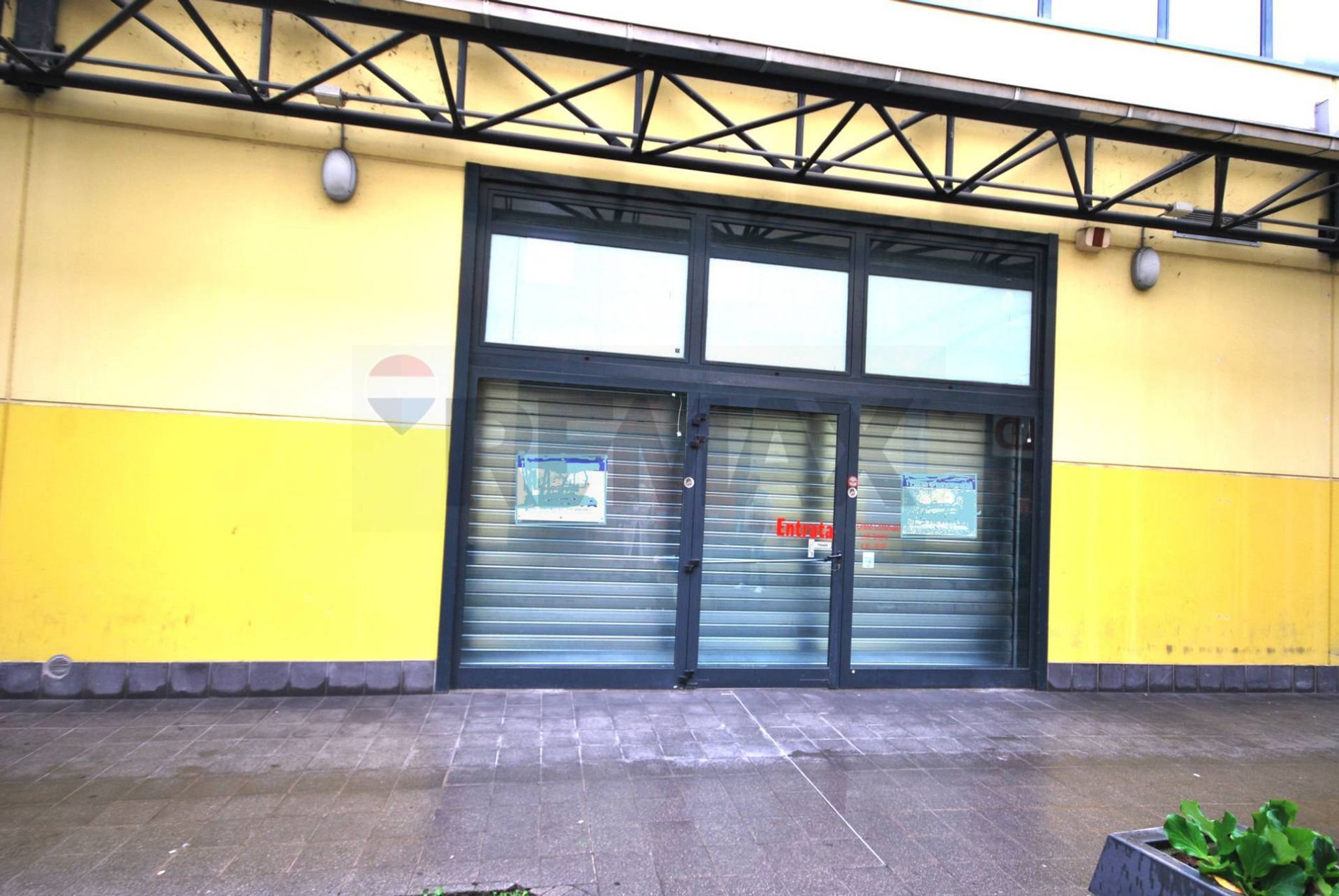 Edificio all'aperto