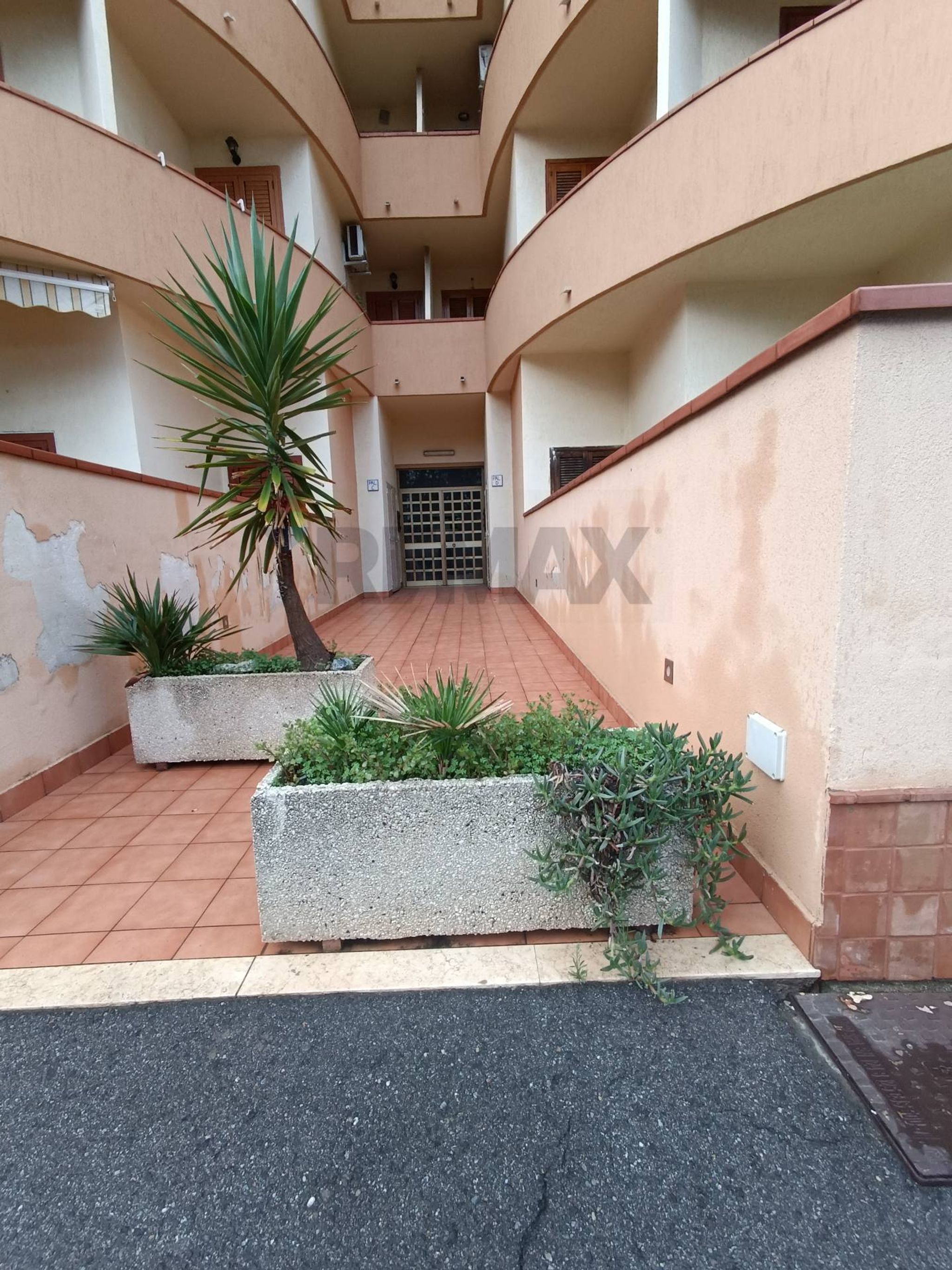 Edificio all'aperto