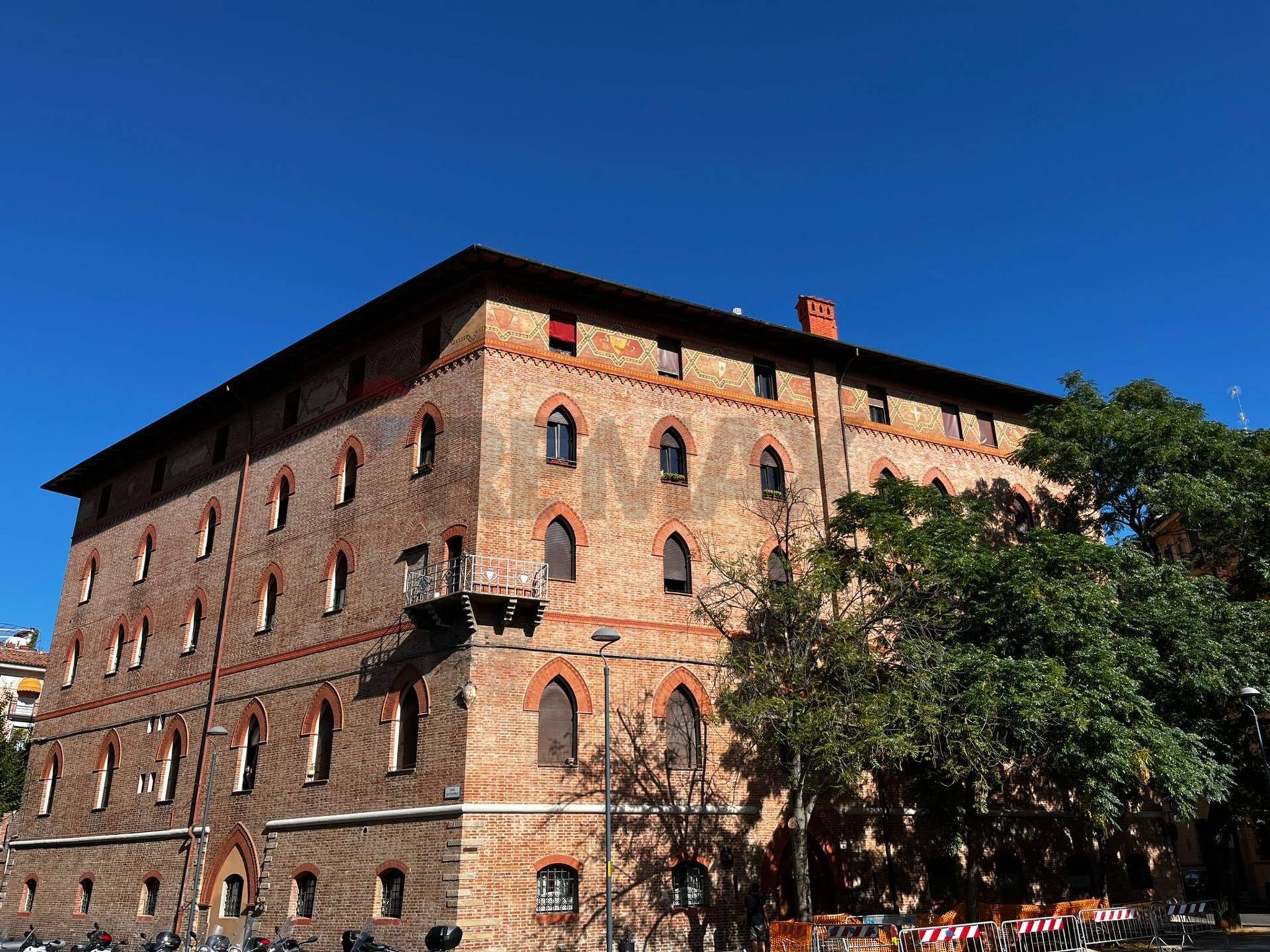 Edificio all'aperto