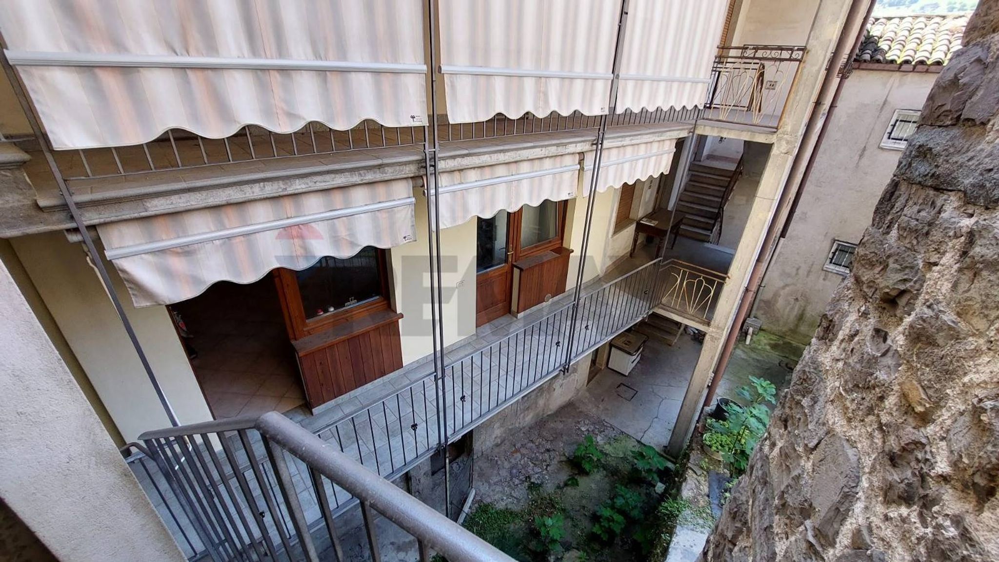 Edificio all'aperto